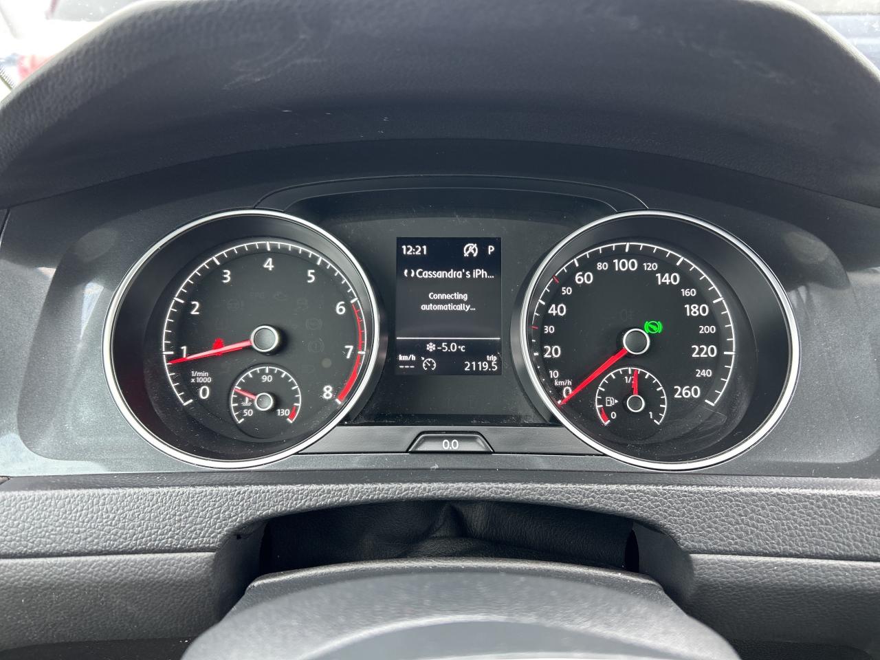 2020 Volkswagen Golf COMFORTLINE, CLEAN CARFAX, HEATED CLOTH SEATS! Photo