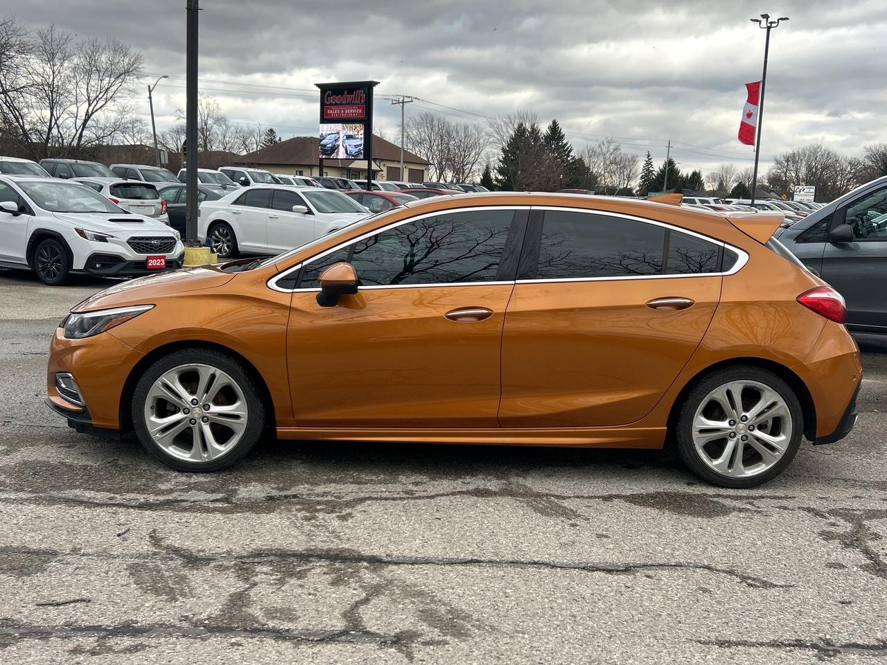 2017 Chevrolet Cruze LEATHER, SUNROOF, BACK UP CAMERA! Photo