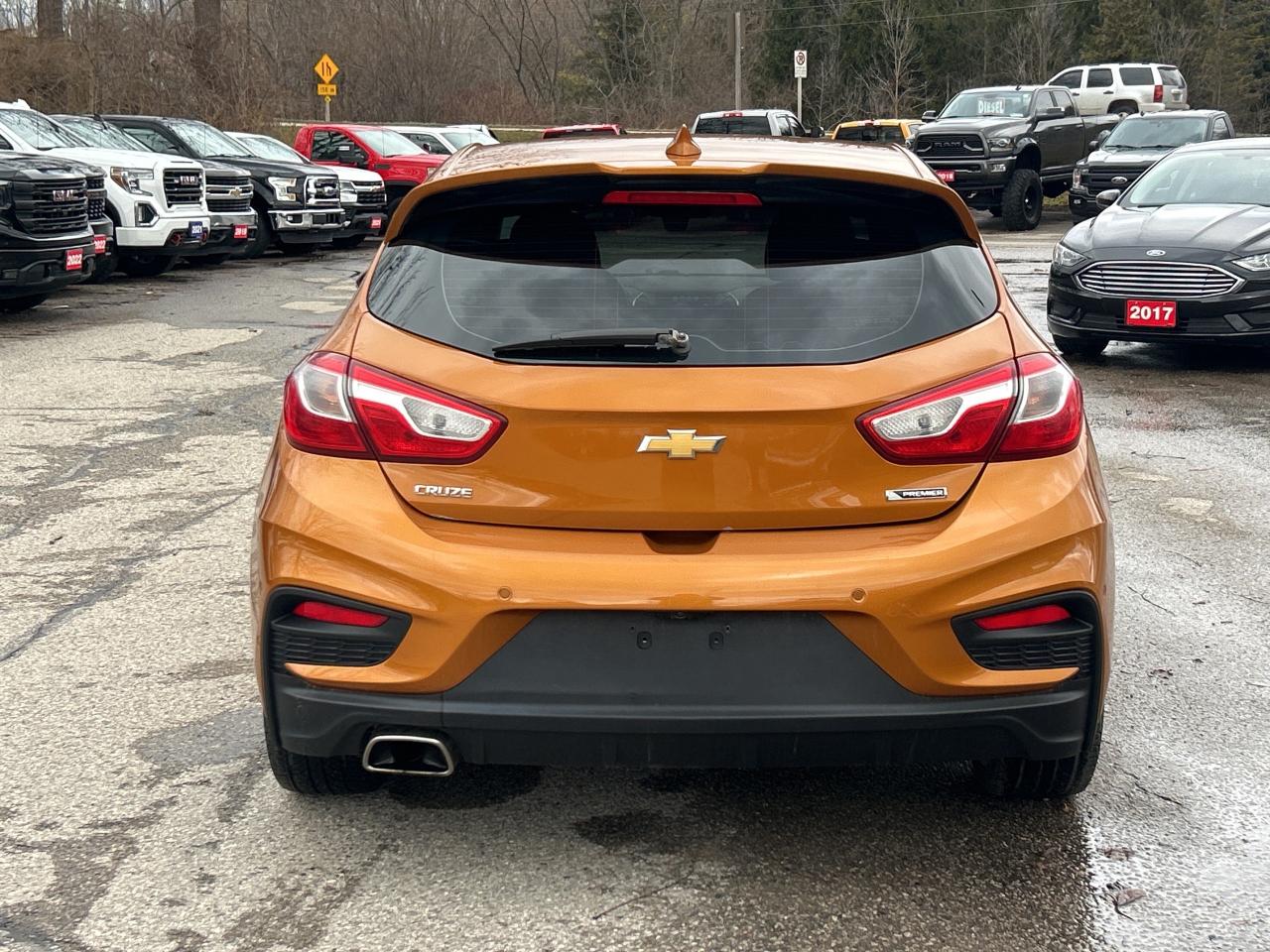 2017 Chevrolet Cruze LEATHER, SUNROOF, BACK UP CAMERA! Photo