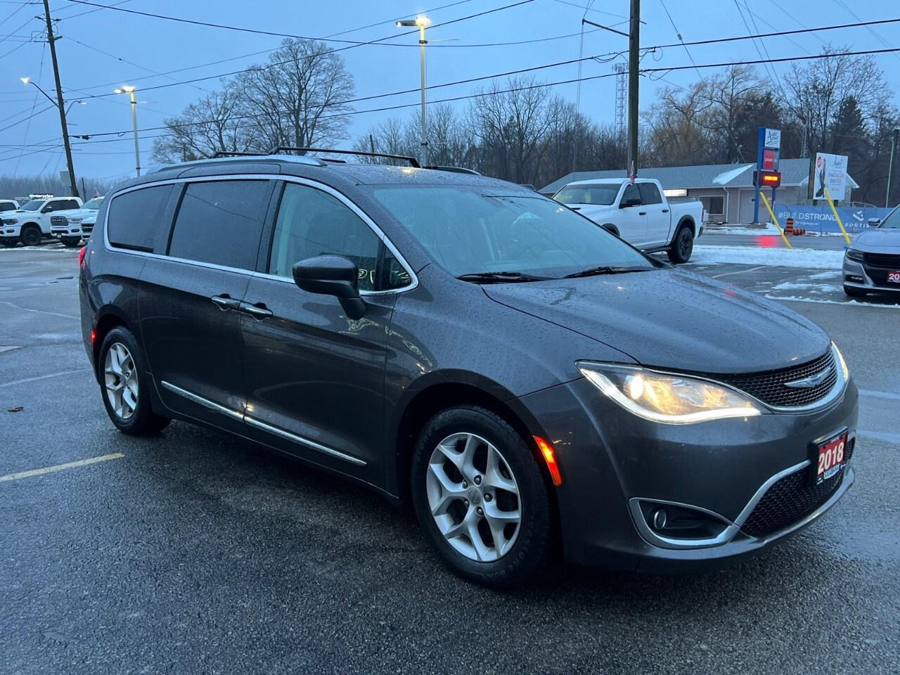 2018 Chrysler Pacifica Touring-L Plus 2WD Photo