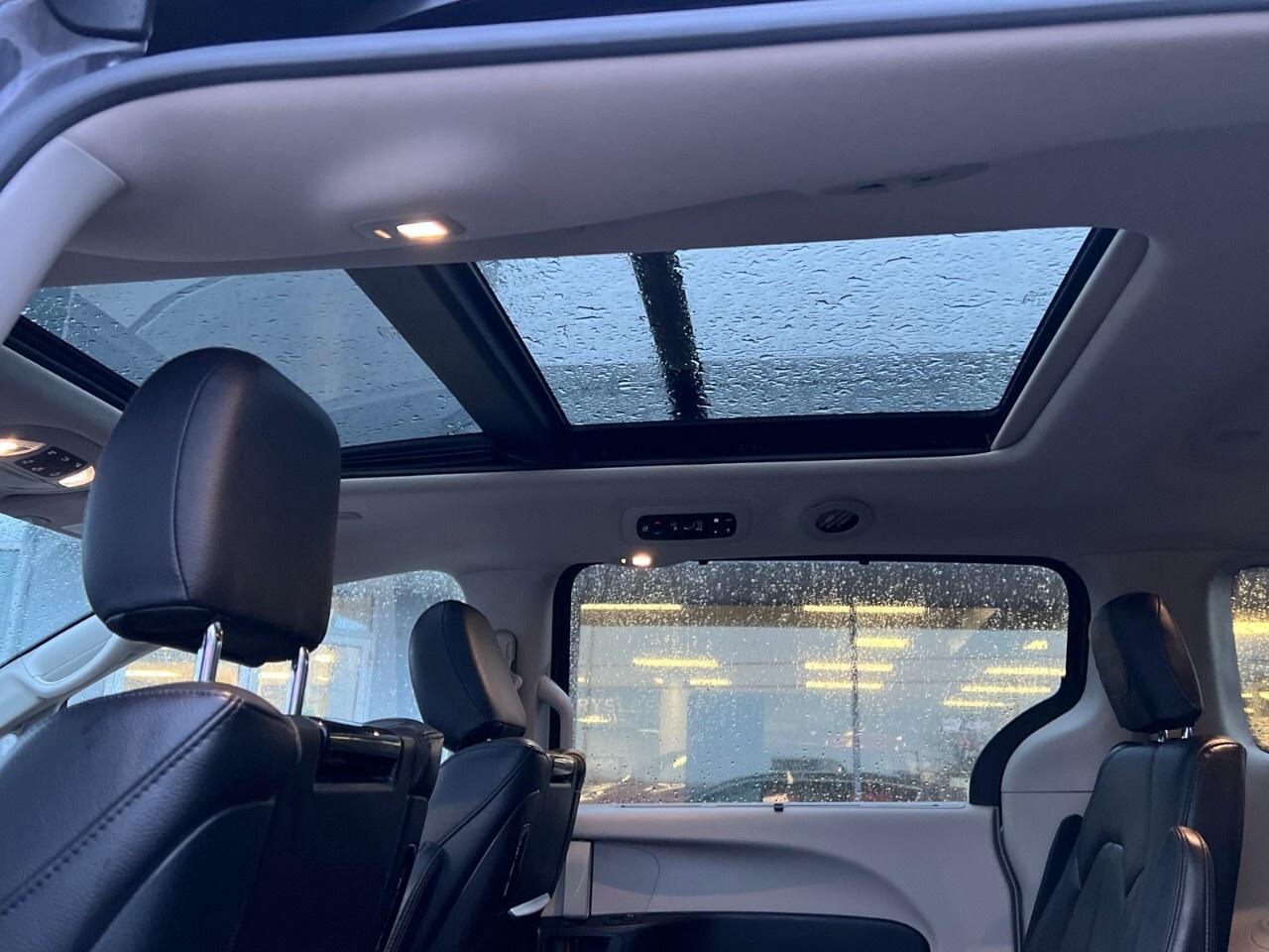 2018 Chrysler Pacifica Touring-L Plus 2WD Photo