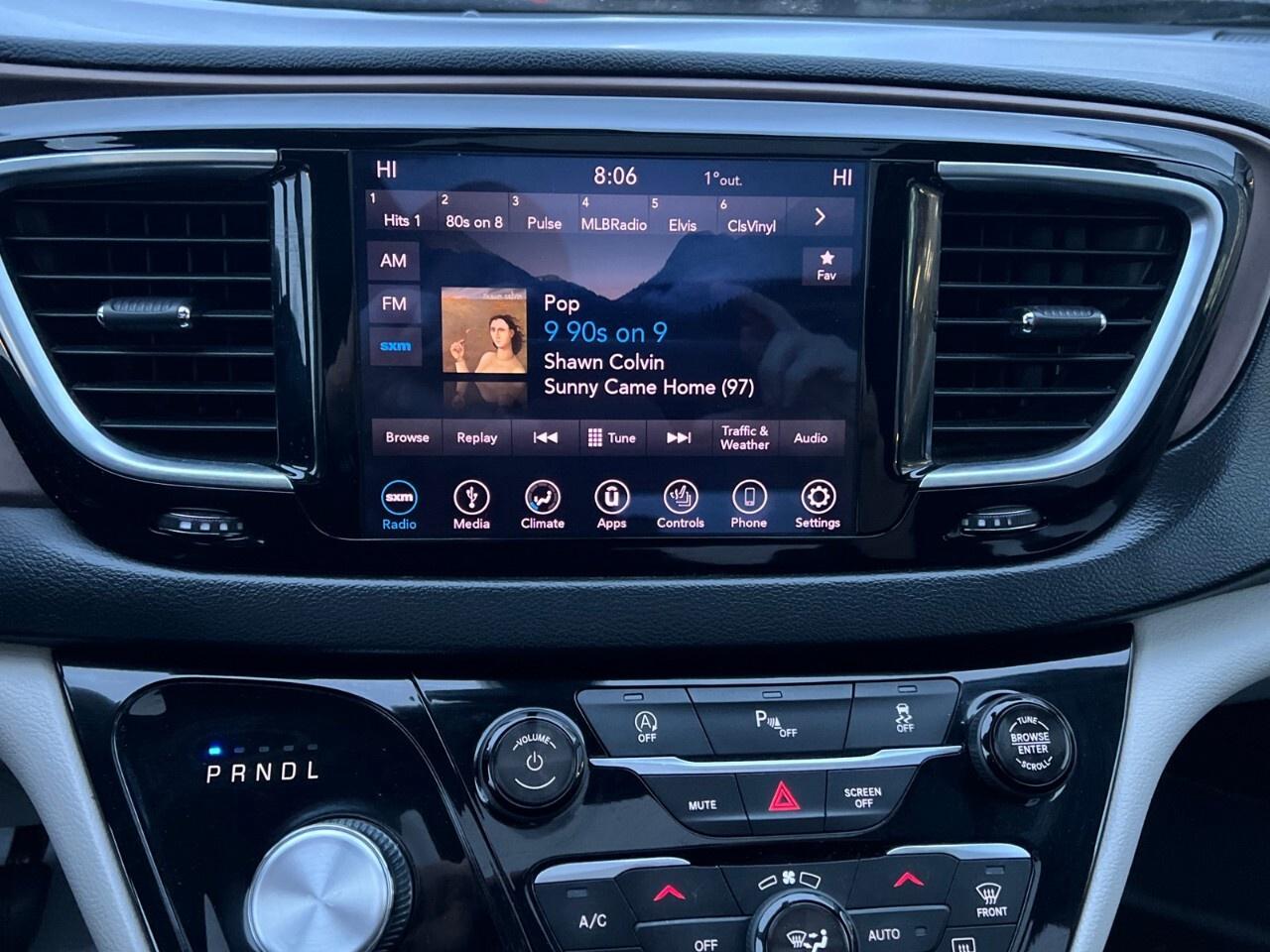 2018 Chrysler Pacifica Touring-L Plus 2WD Photo