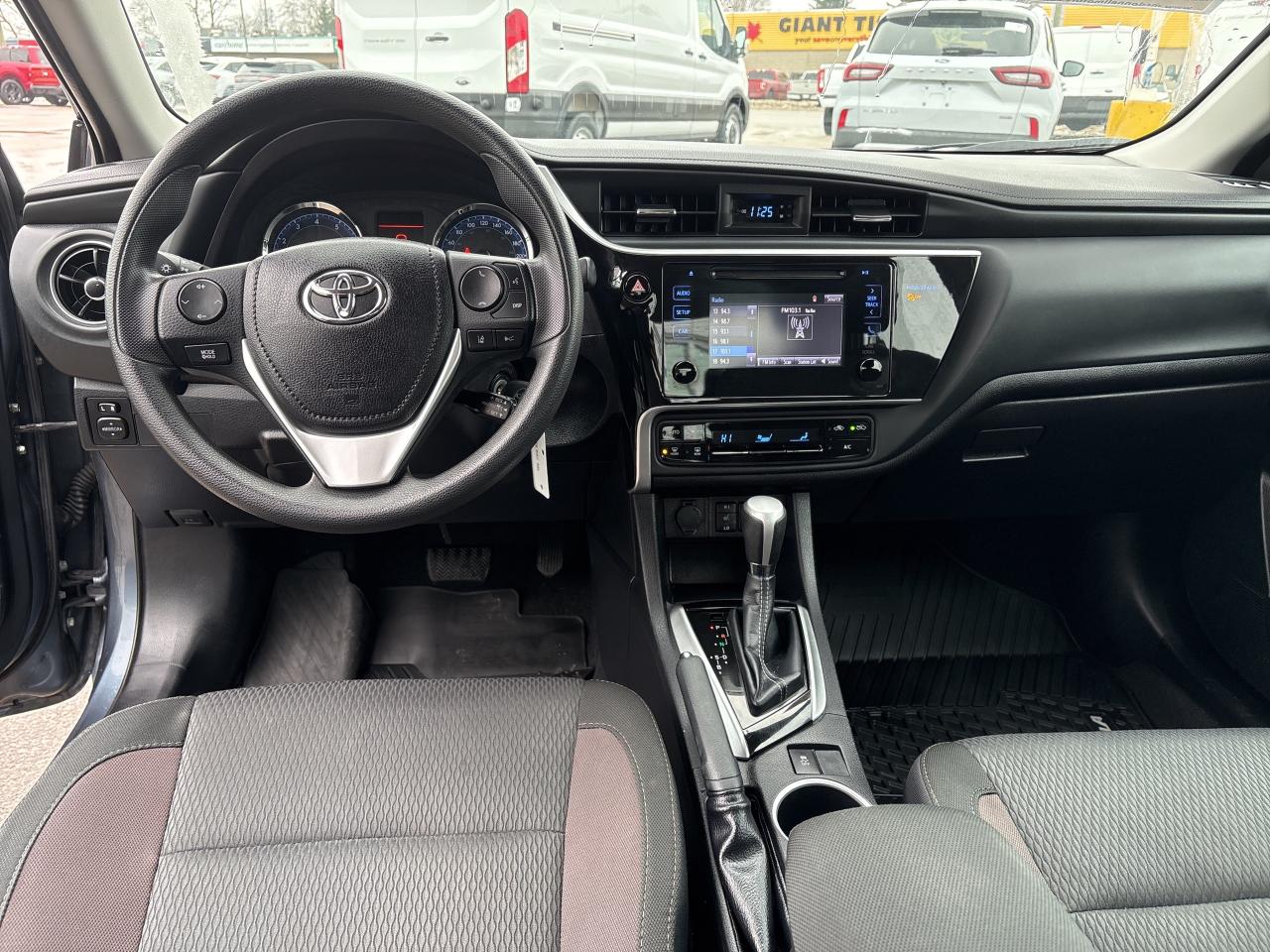 2019 Toyota Corolla LE CVT Photo