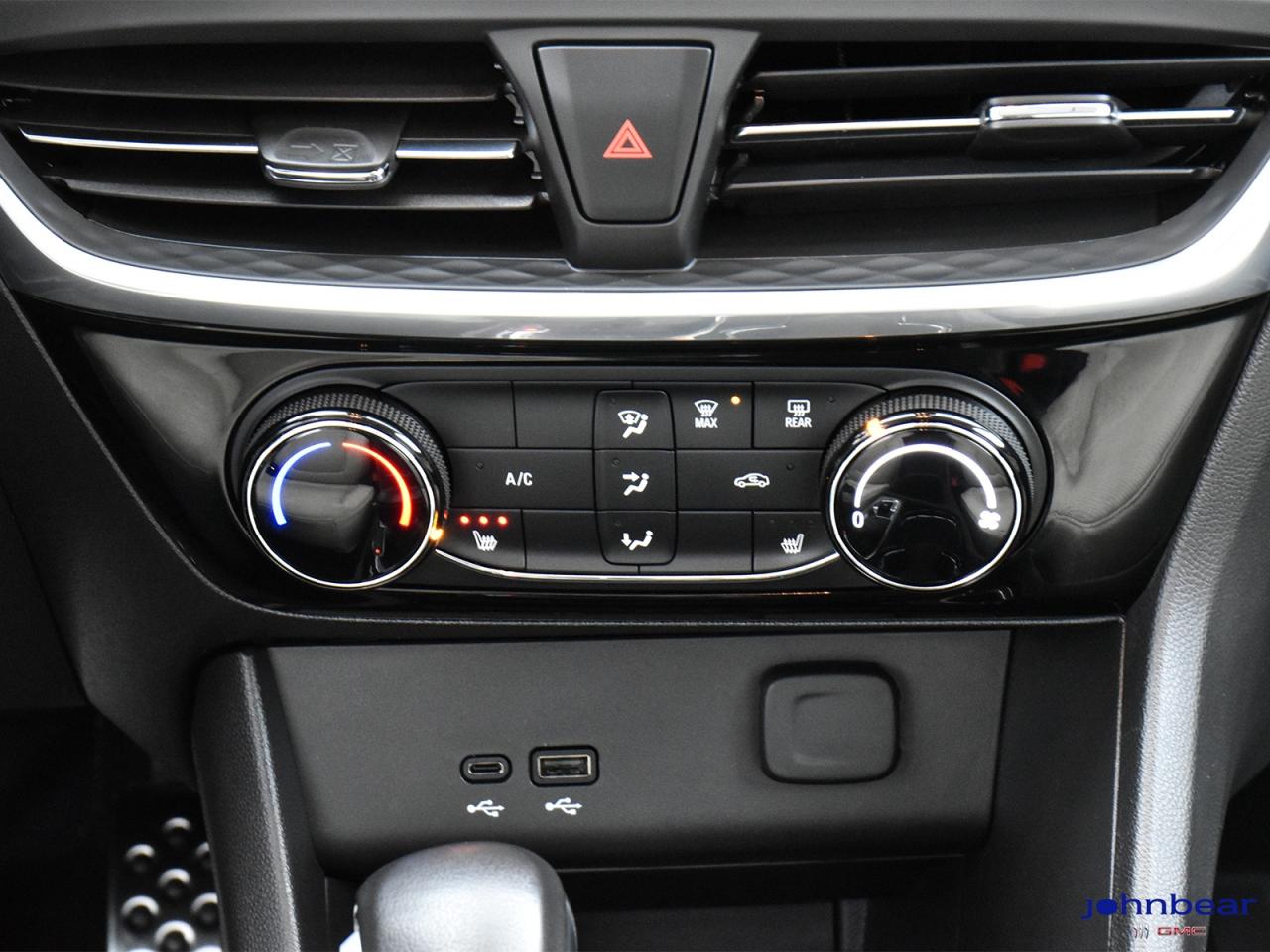 2024 Buick Encore GX Sport Touring Photo