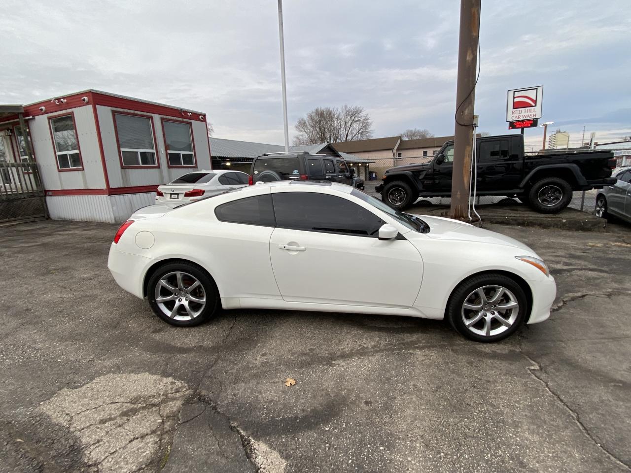 2010 Infiniti G37 2dr x AWD Photo