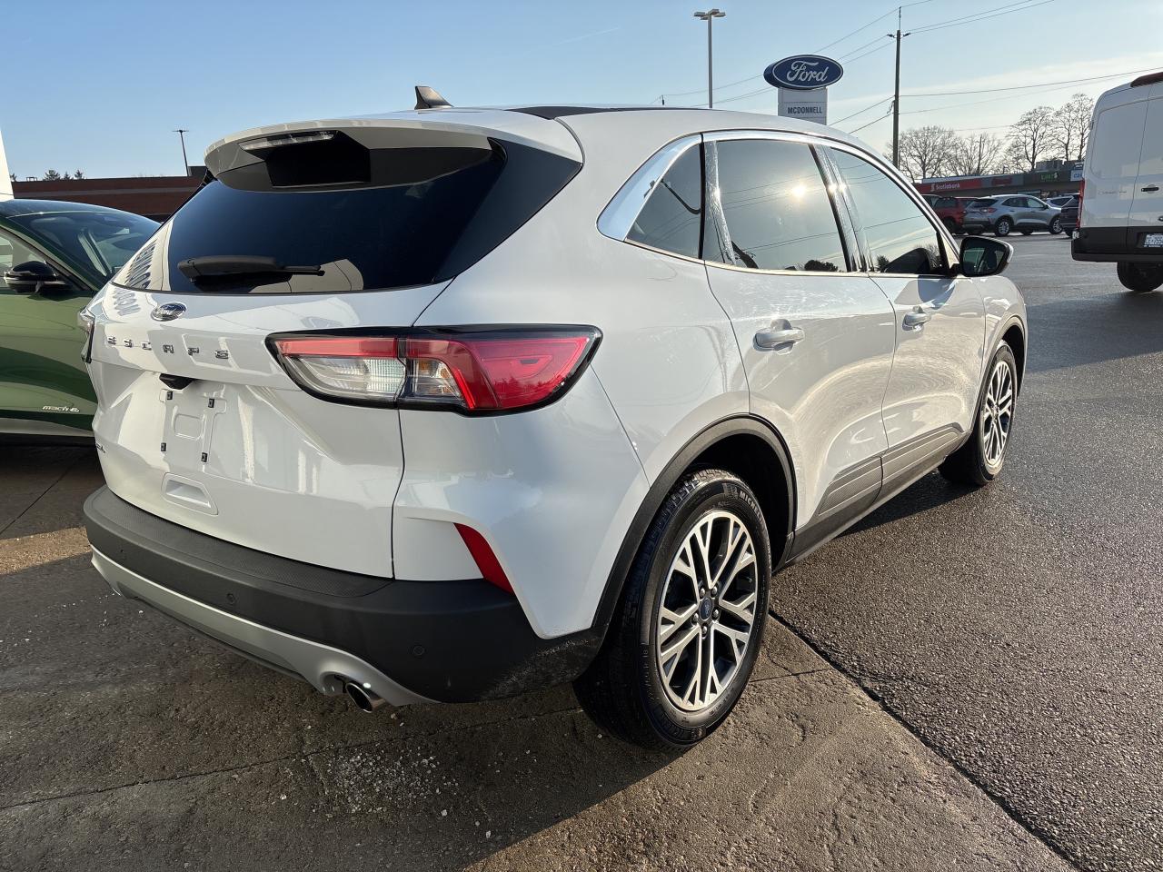 2022 Ford Escape SEL FWD Photo