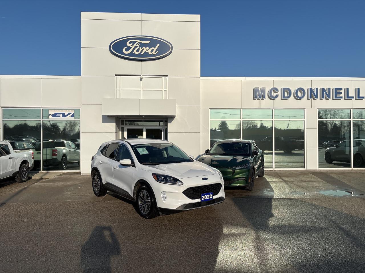 2022 Ford Escape SEL FWD Photo0