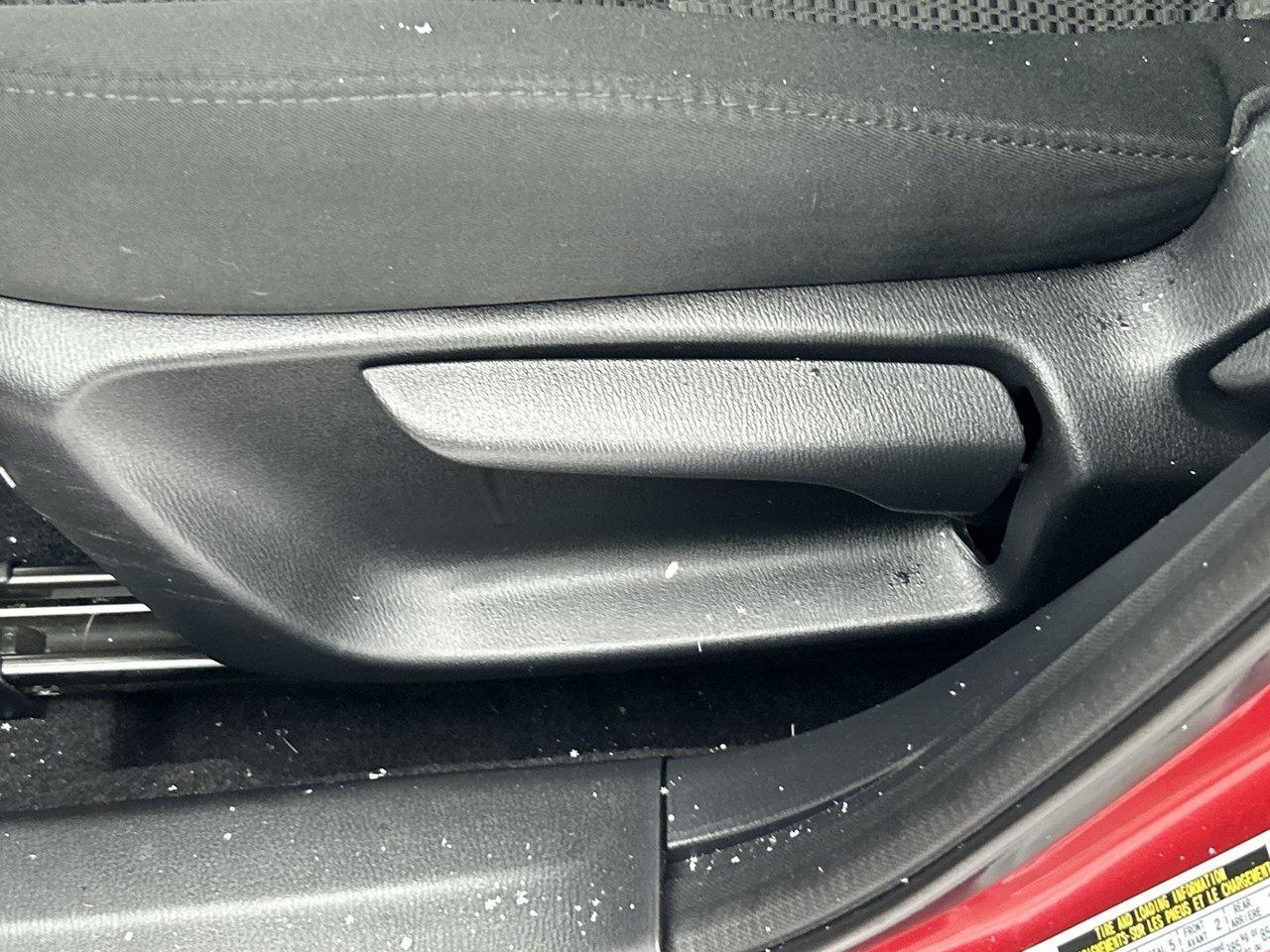 2018 Mazda Mazda3 Sport GS at Low KMs Sunroof Winter Tires Photo