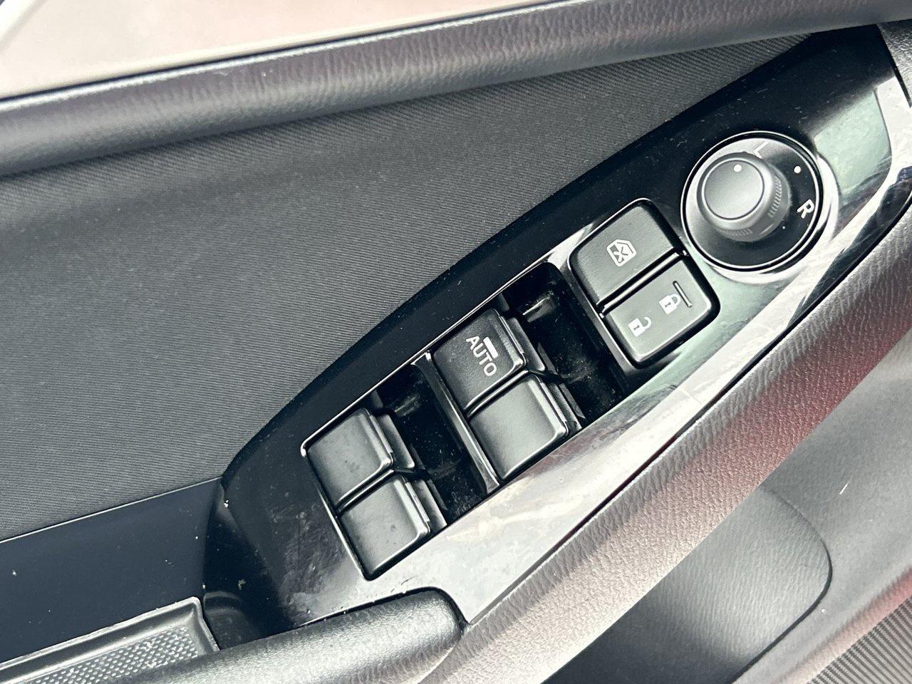 2018 Mazda Mazda3 Sport GS at Low KMs Sunroof Winter Tires Photo