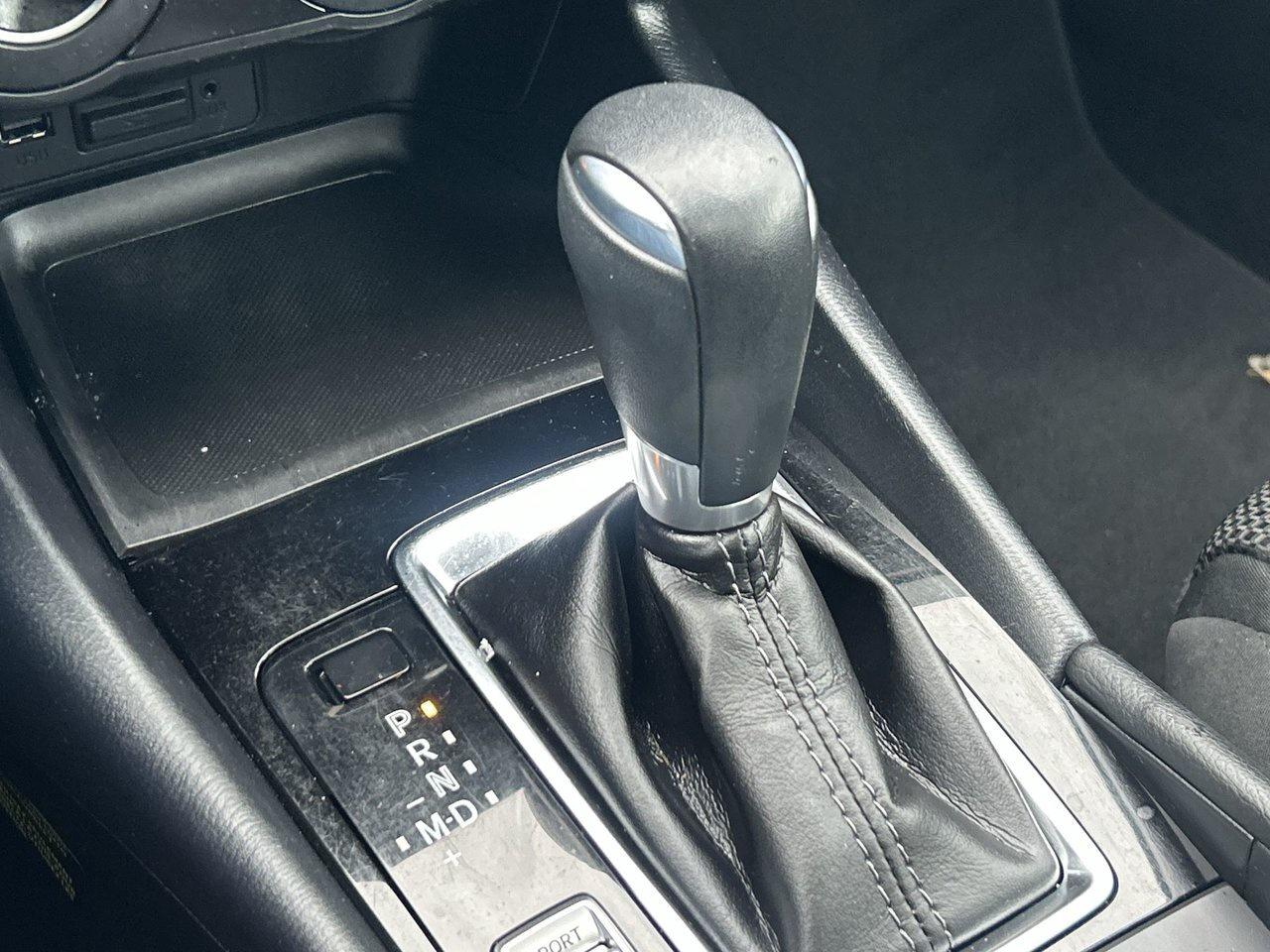 2018 Mazda Mazda3 Sport GS at Low KMs Sunroof Winter Tires Photo