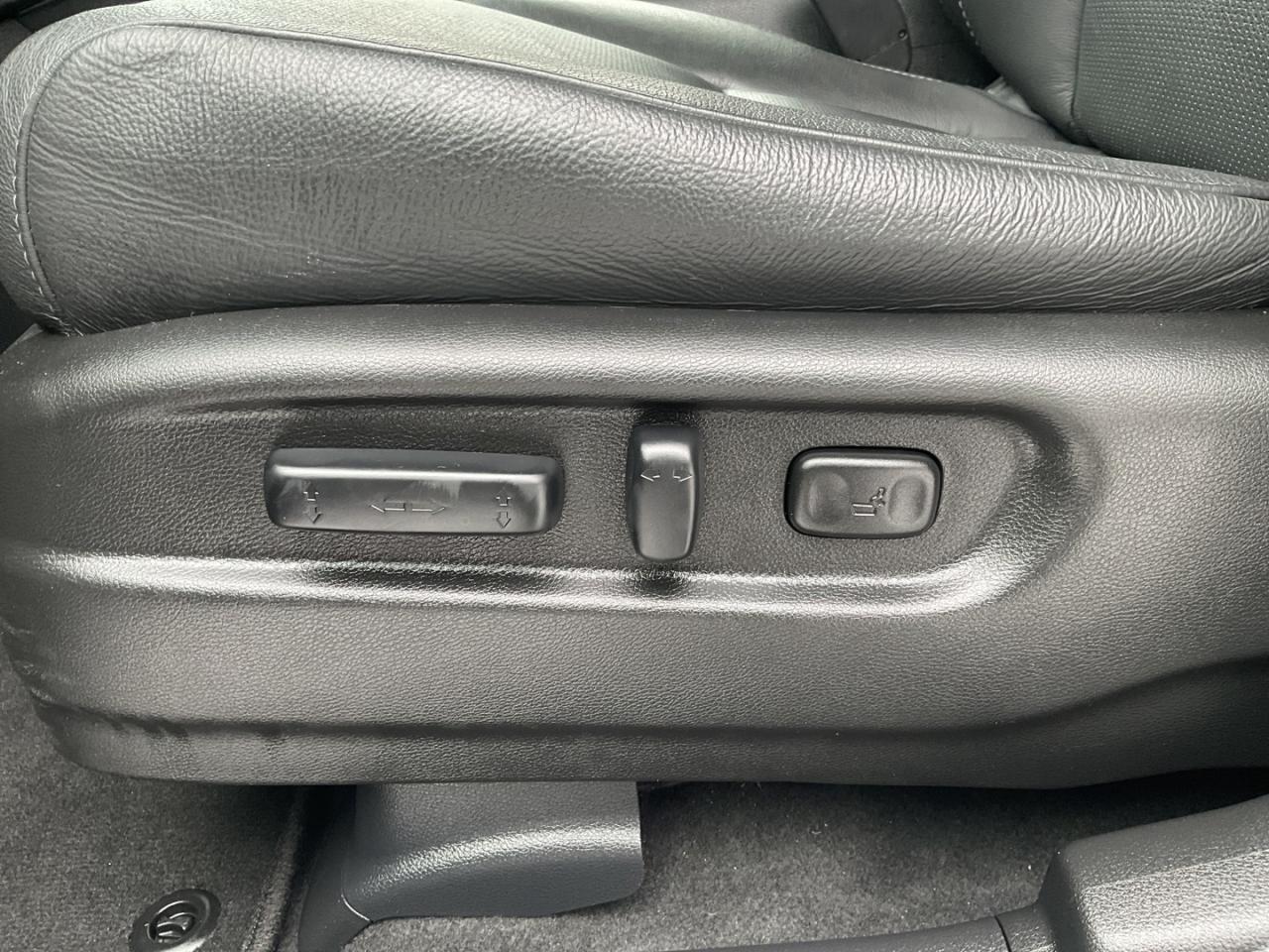 2021 Honda Pilot Touring 7 Passenger AWD - LTHR! NAV! BACK-UP CAM! Photo