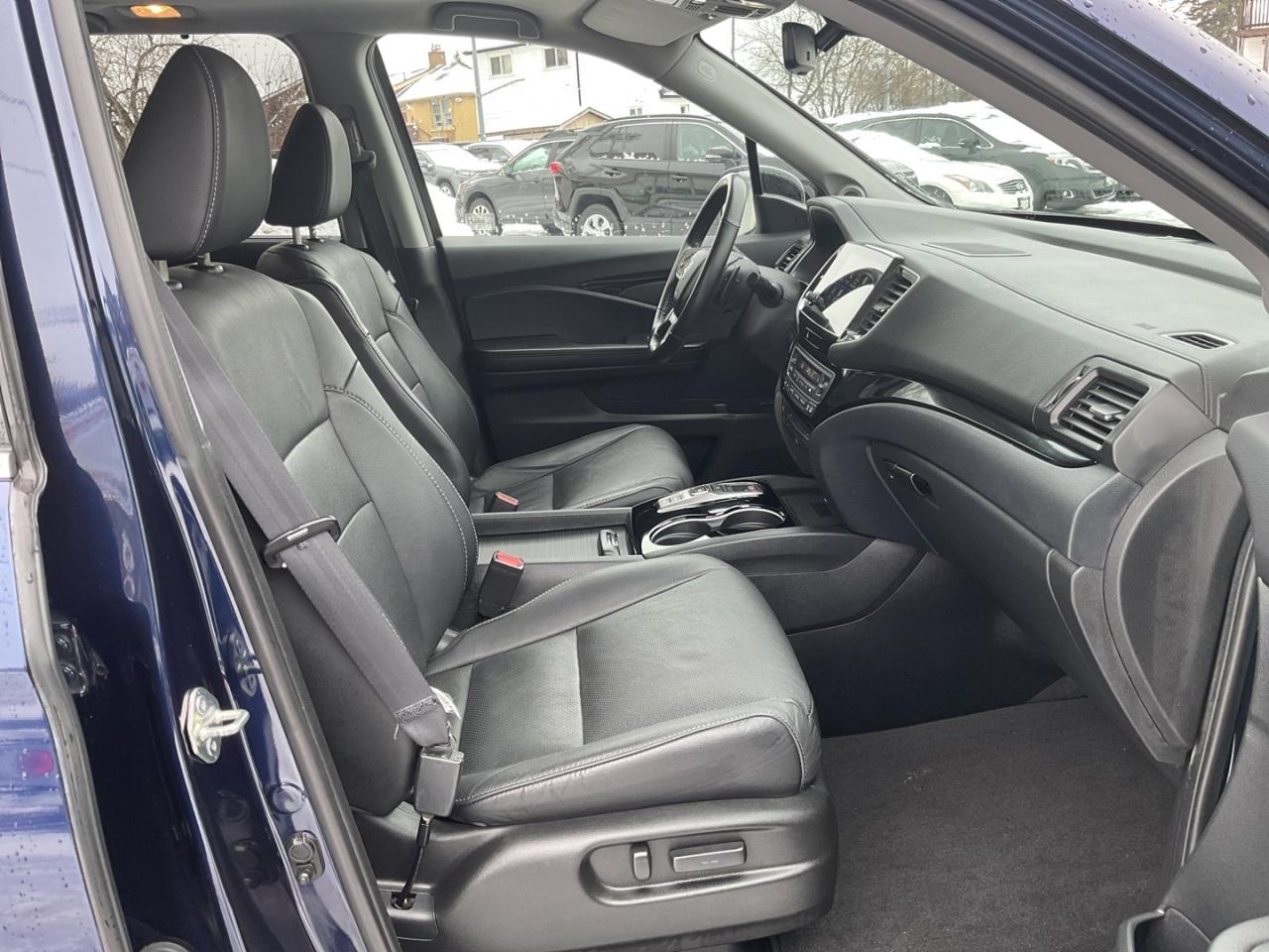 2021 Honda Pilot Touring 7 Passenger AWD - LTHR! NAV! BACK-UP CAM! Photo