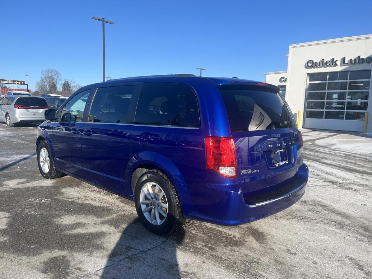 2020 Dodge Grand Caravan PREMIUM PLUS Photo3