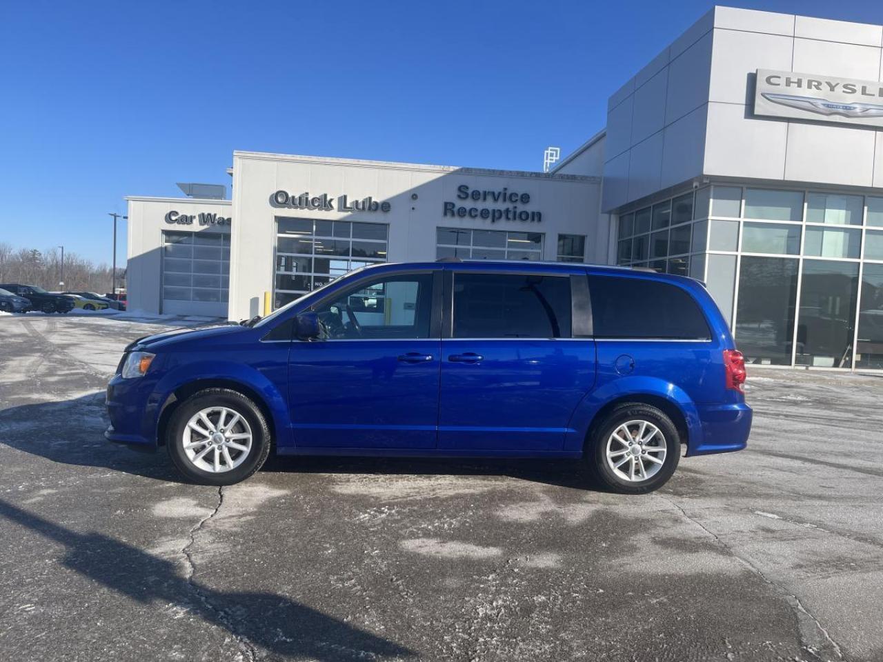 2020 Dodge Grand Caravan PREMIUM PLUS Photo2