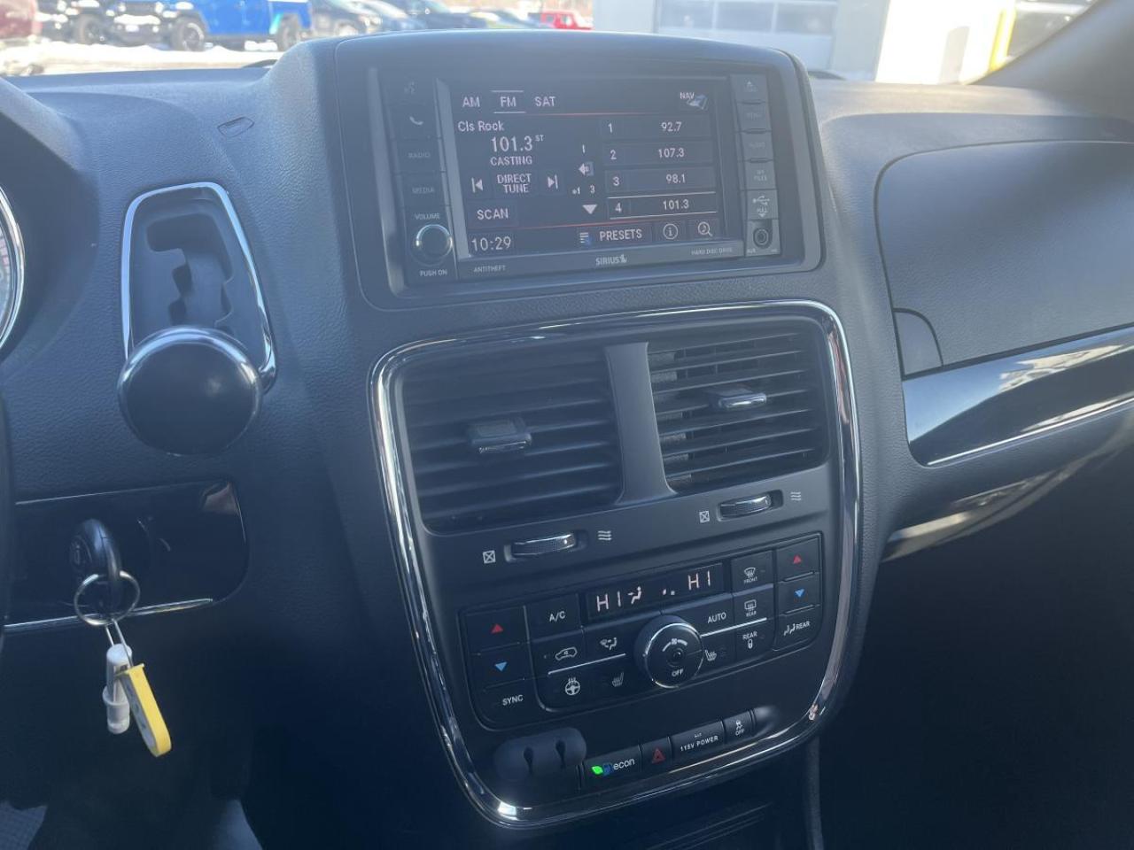 2020 Dodge Grand Caravan PREMIUM PLUS Photo