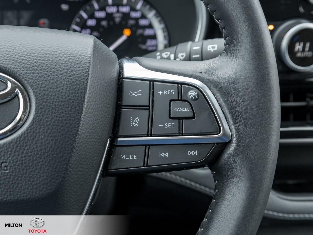 2020 Toyota Highlander AWD LEATHER SUNROOF BLIND SPOT CARPLAY XLE Photo