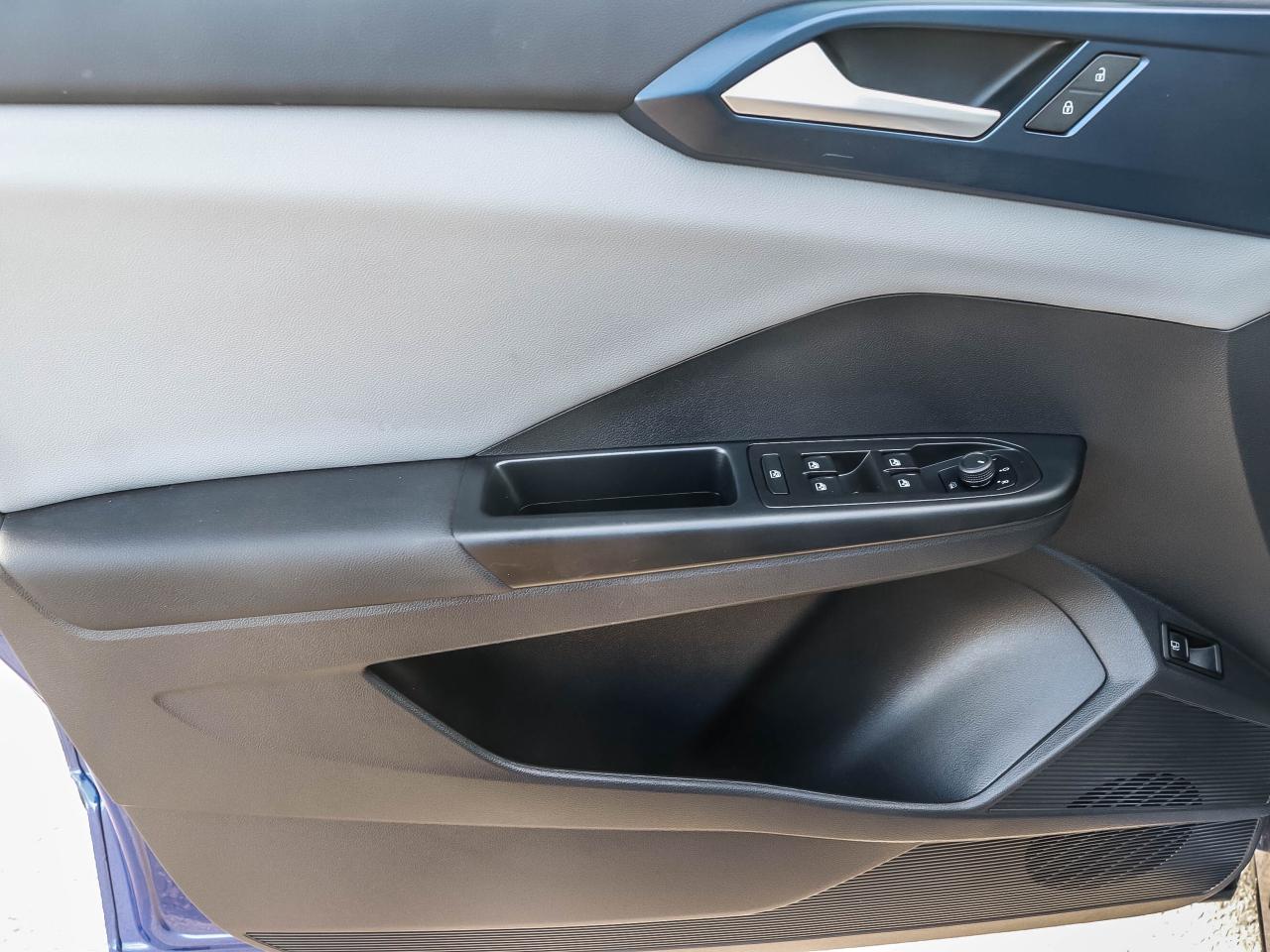 2022 Volkswagen Taos Comfortline 4Motion Photo