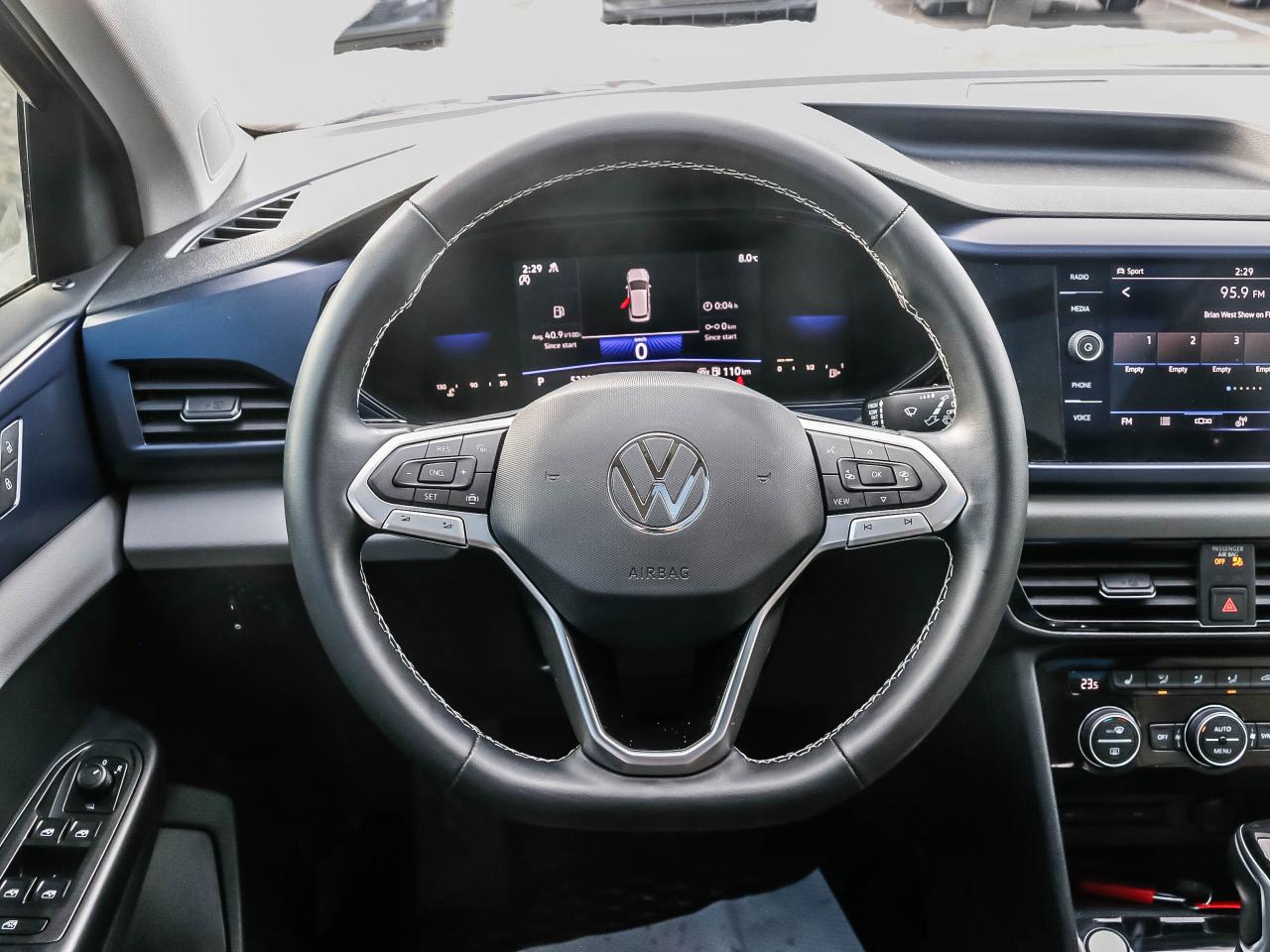 2022 Volkswagen Taos Comfortline 4Motion Photo