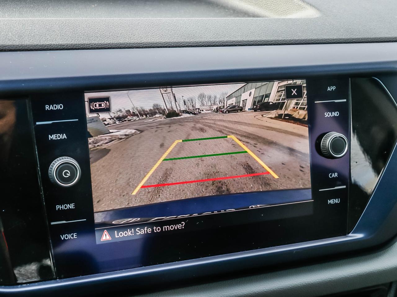 2022 Volkswagen Taos Comfortline 4Motion Photo