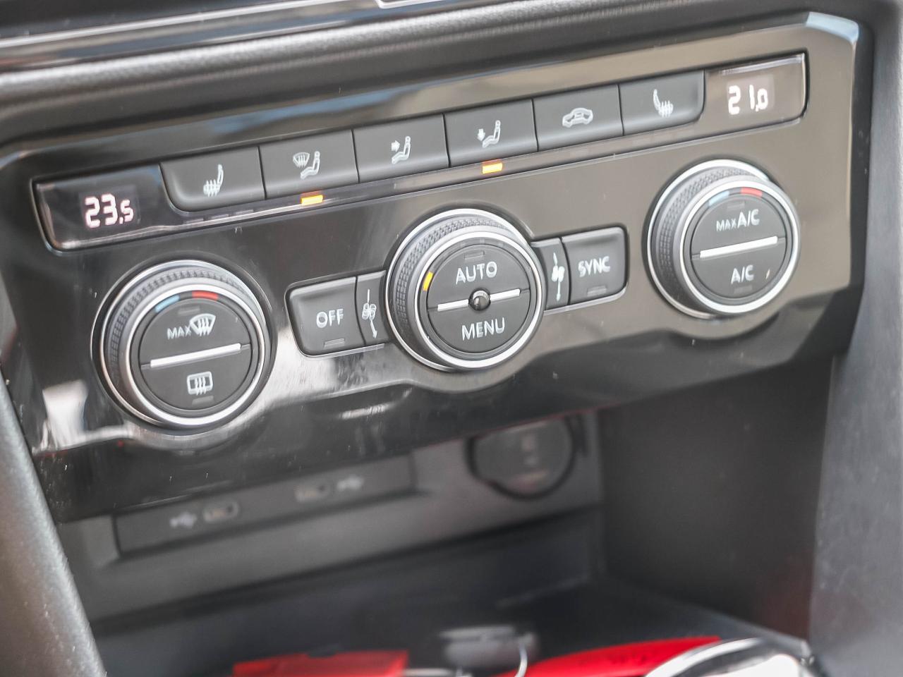 2022 Volkswagen Taos Comfortline 4Motion Photo