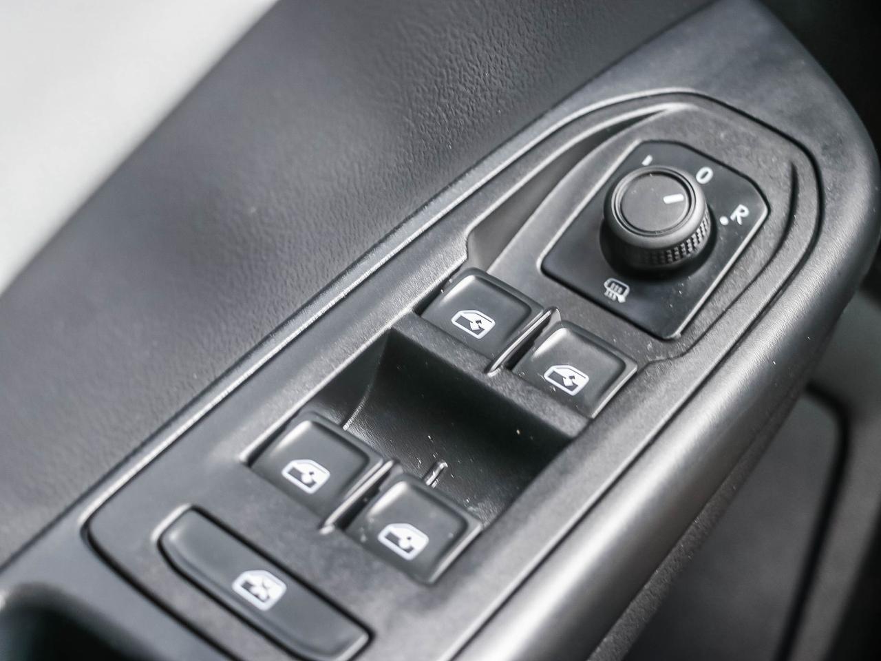 2022 Volkswagen Taos Comfortline 4Motion Photo