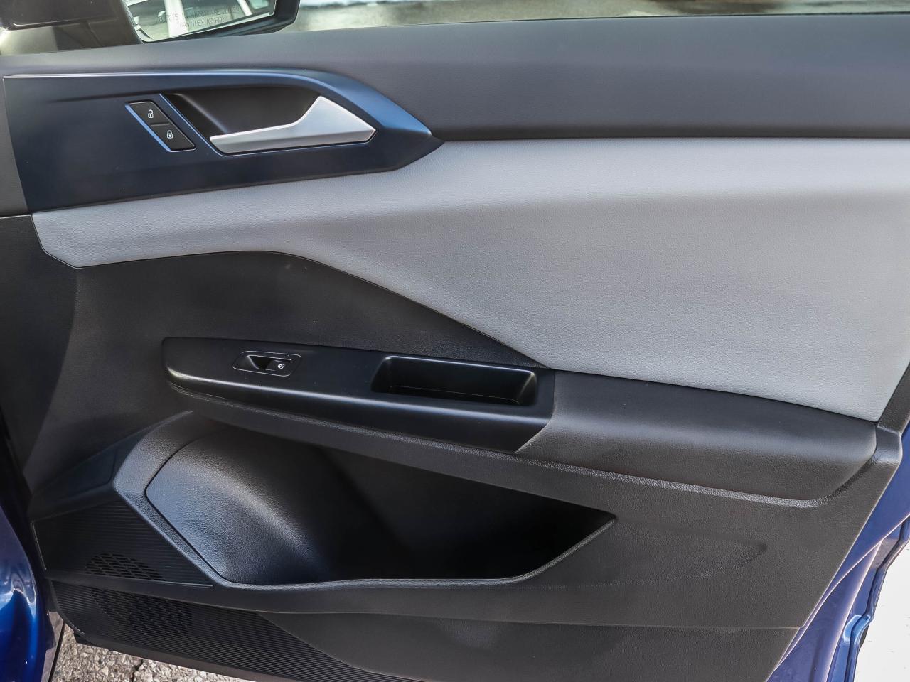 2022 Volkswagen Taos Comfortline 4Motion Photo