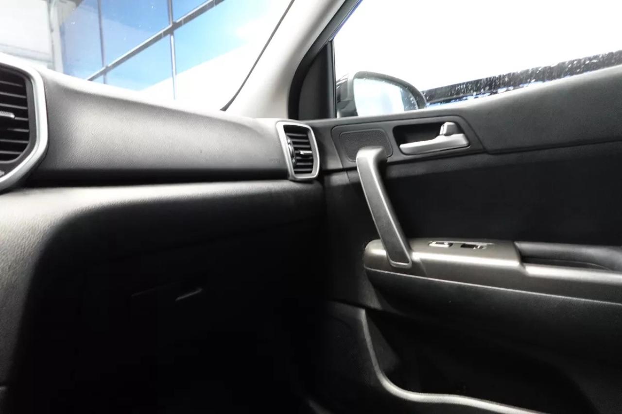 2020 Kia Sportage EX   Heated Seats   Heated Wheel   Dual Climate Co Photo