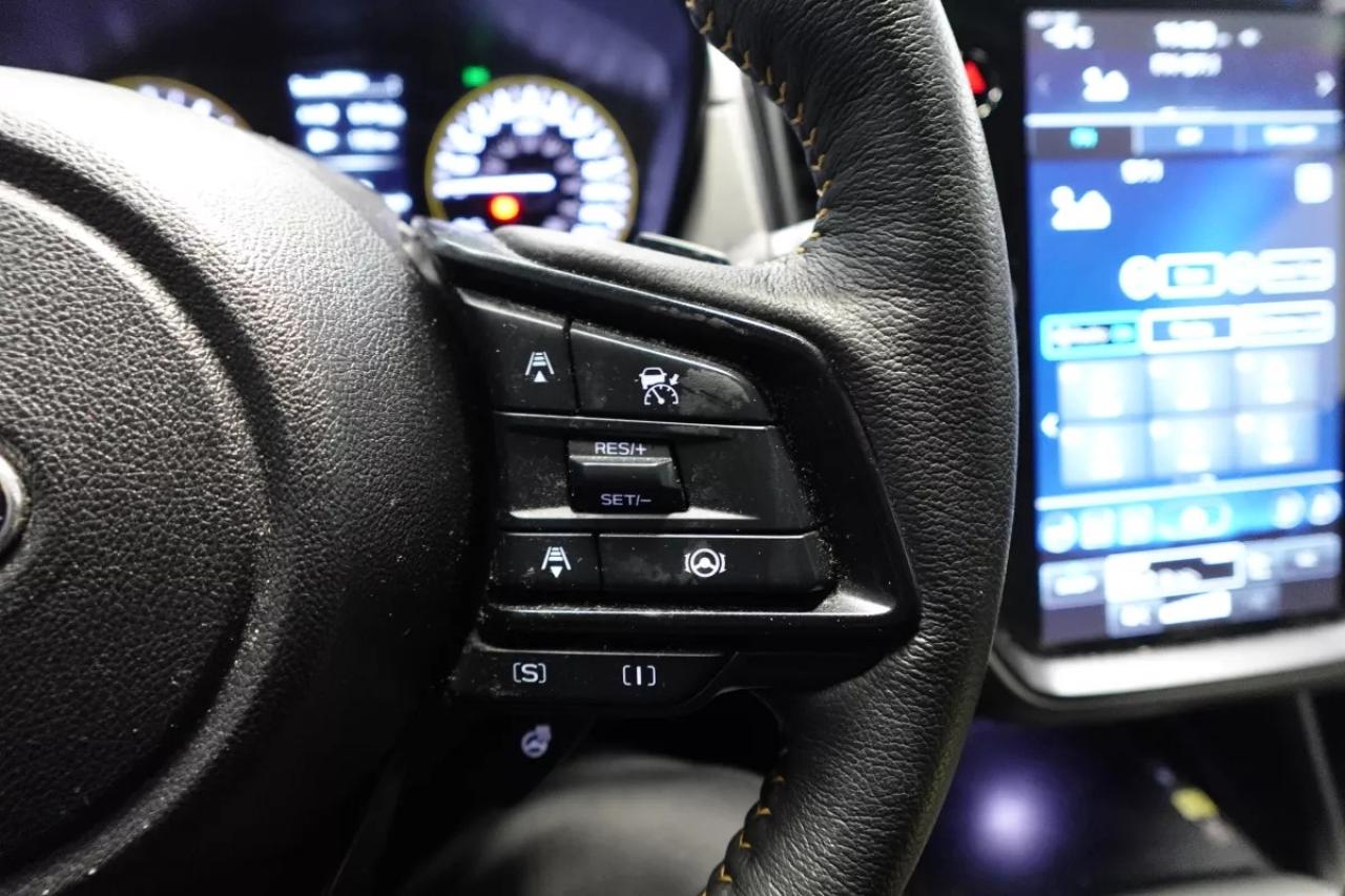 2024 Subaru Crosstrek ONYX   AWD   2.5L   BACKUP CAM   APPLE CARPLAY   A Photo