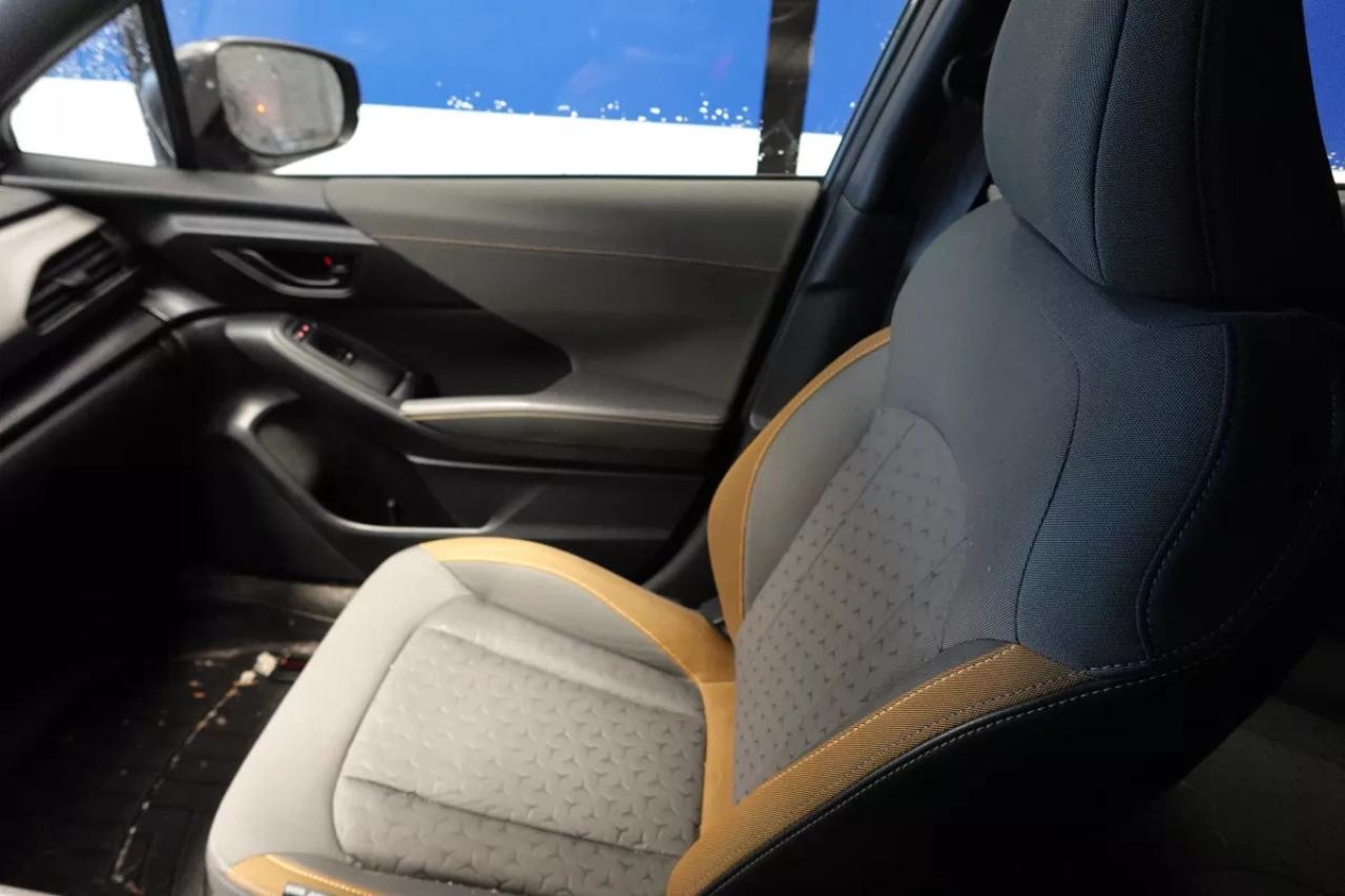 2024 Subaru Crosstrek ONYX   AWD   2.5L   BACKUP CAM   APPLE CARPLAY   A Photo