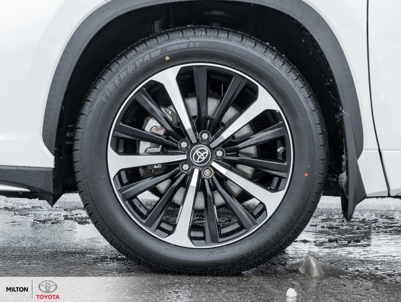 2022 Toyota Highlander XSE AWD LEATHER HEATED STEERING SUNROOF ONE OWNER Photo3