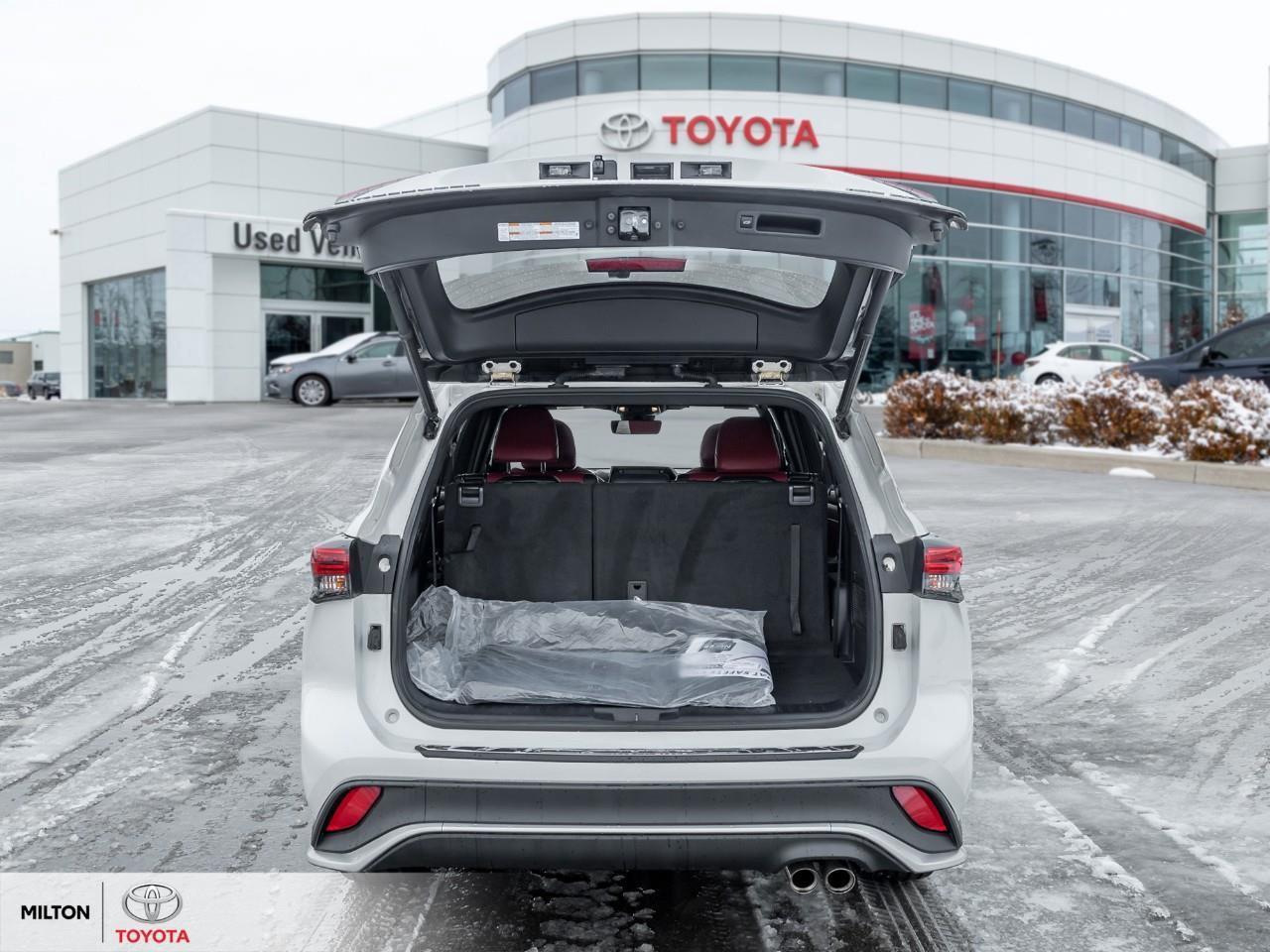 2022 Toyota Highlander XSE AWD LEATHER HEATED STEERING SUNROOF ONE OWNER Photo