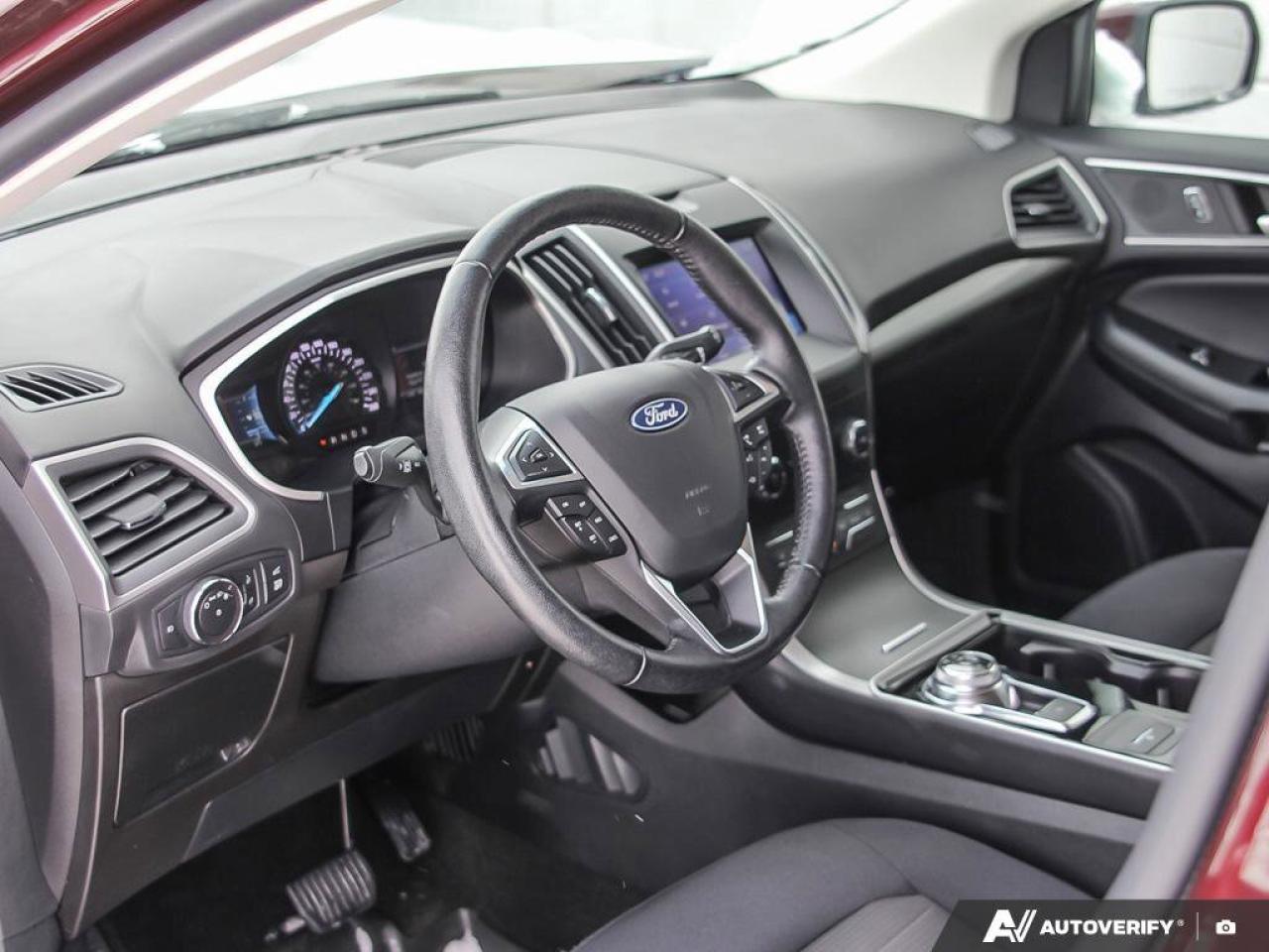 2019 Ford Edge SEL Photo
