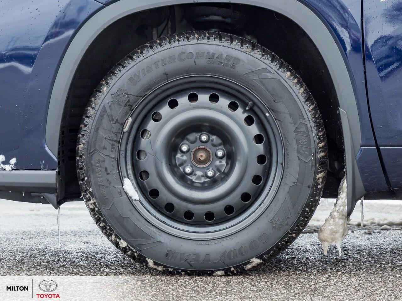 2022 Toyota Highlander LEATHER SUNROOF BLIND SPOT ONE OWNER 8 PASSENGER T Photo3