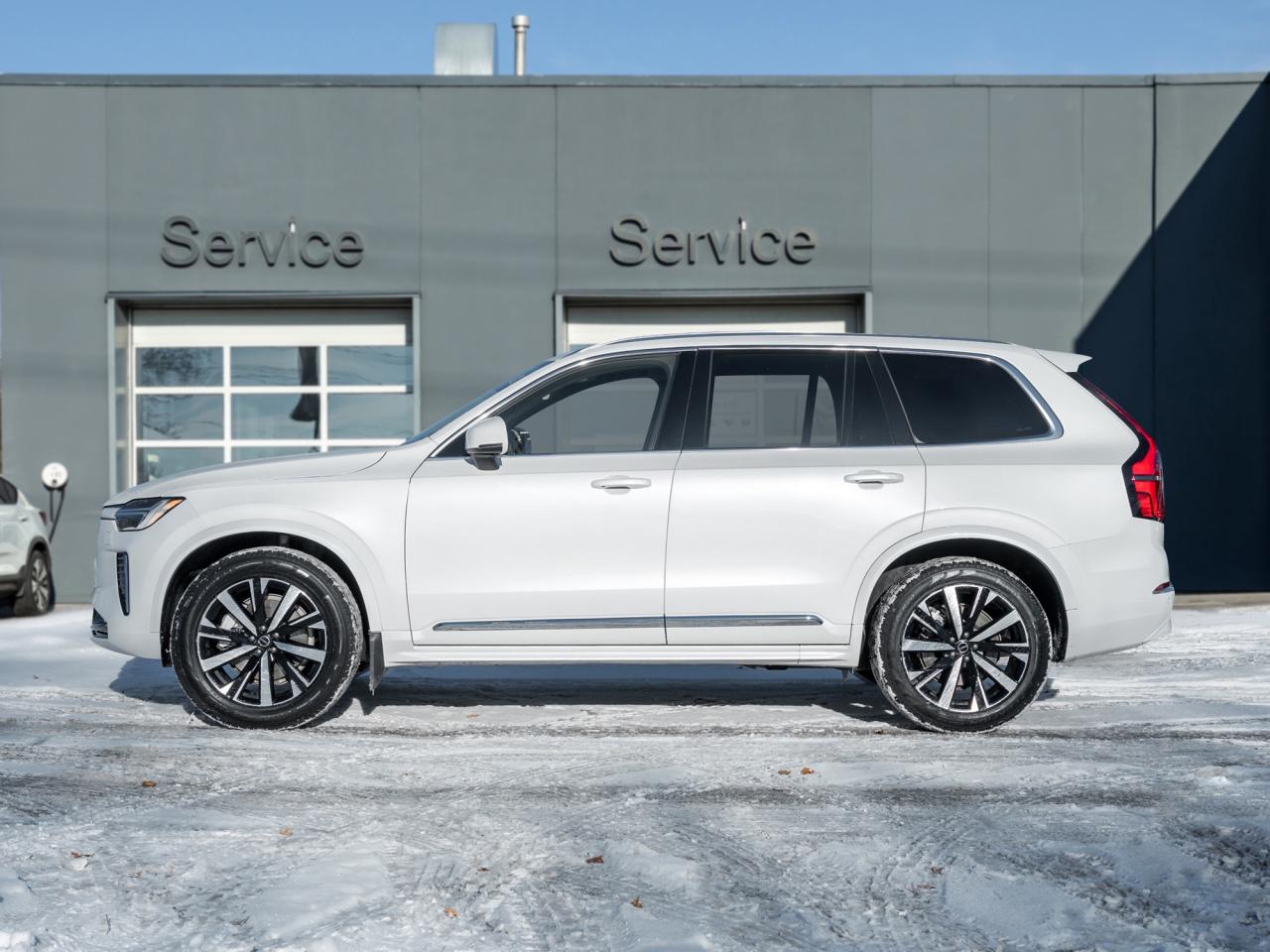 2025 Volvo XC90 2025.5 B6 AWD Core  LOW KM  20" ALLOY WHEELS  CPO Photo