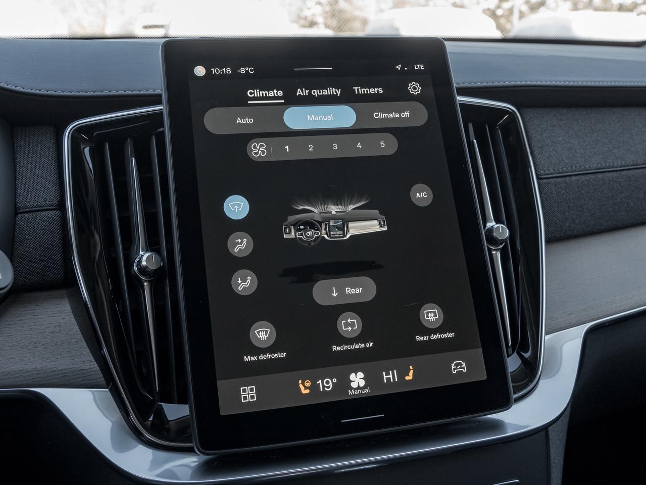 2025 Volvo XC90 2025.5 B6 AWD Core  LOW KM  20" ALLOY WHEELS  CPO Photo