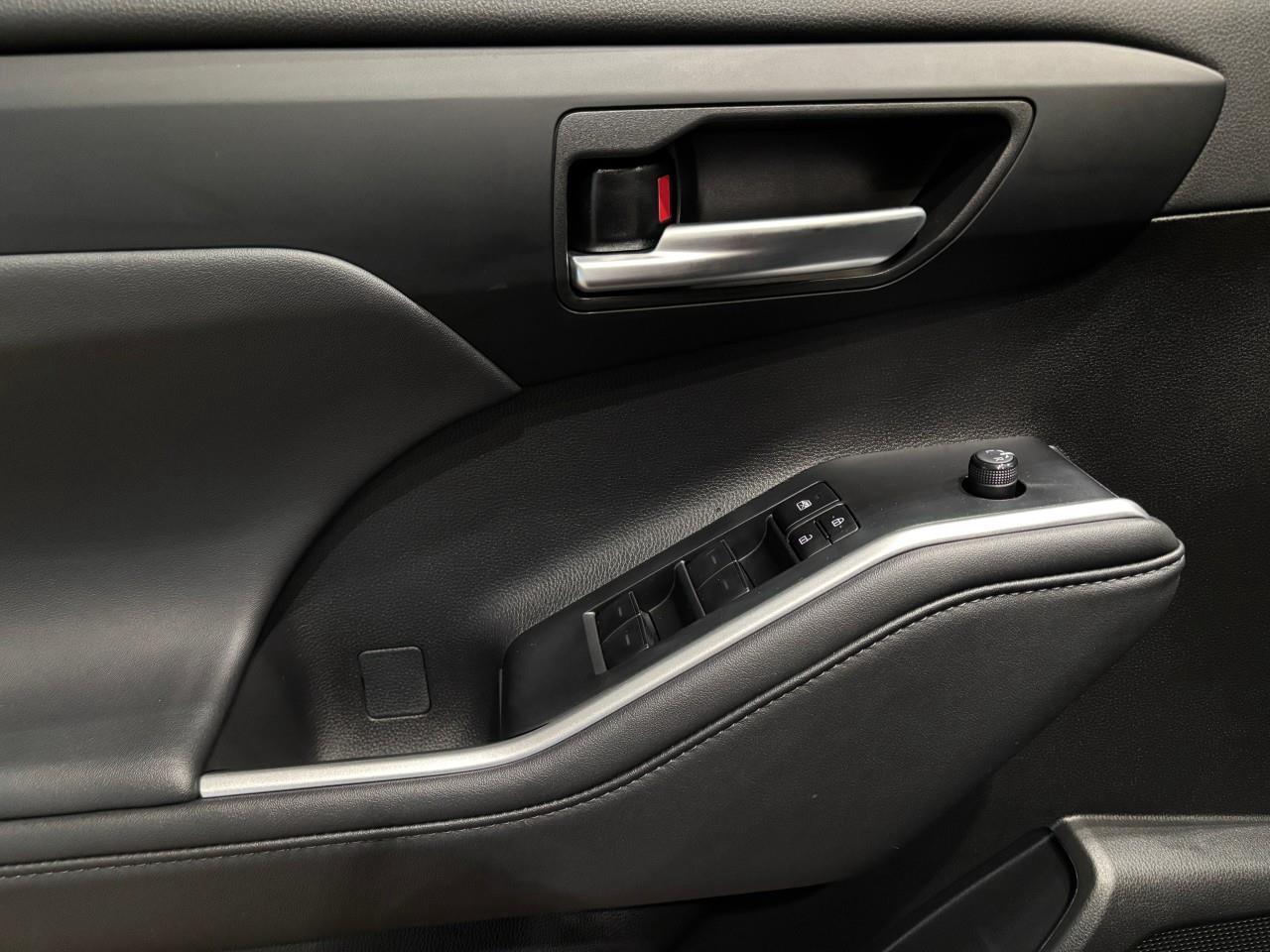 2024 Toyota Highlander Hybrid XLE Photo