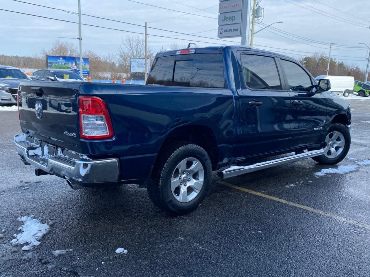 2023 RAM 1500 Big Horn 4x4 Crew Cab 5'7 Box Photo4