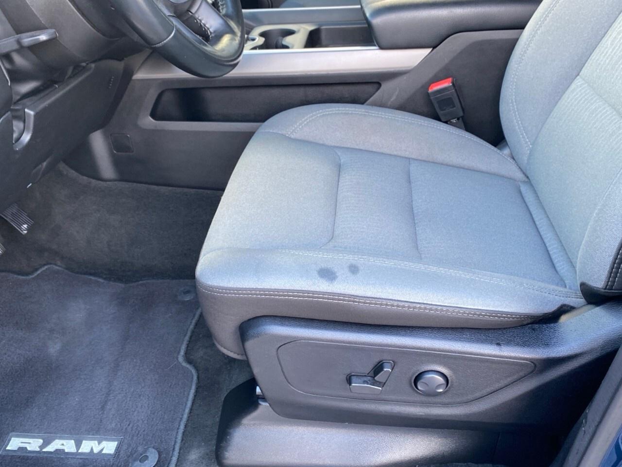 2023 RAM 1500 Big Horn 4x4 Crew Cab 5'7 Box Photo