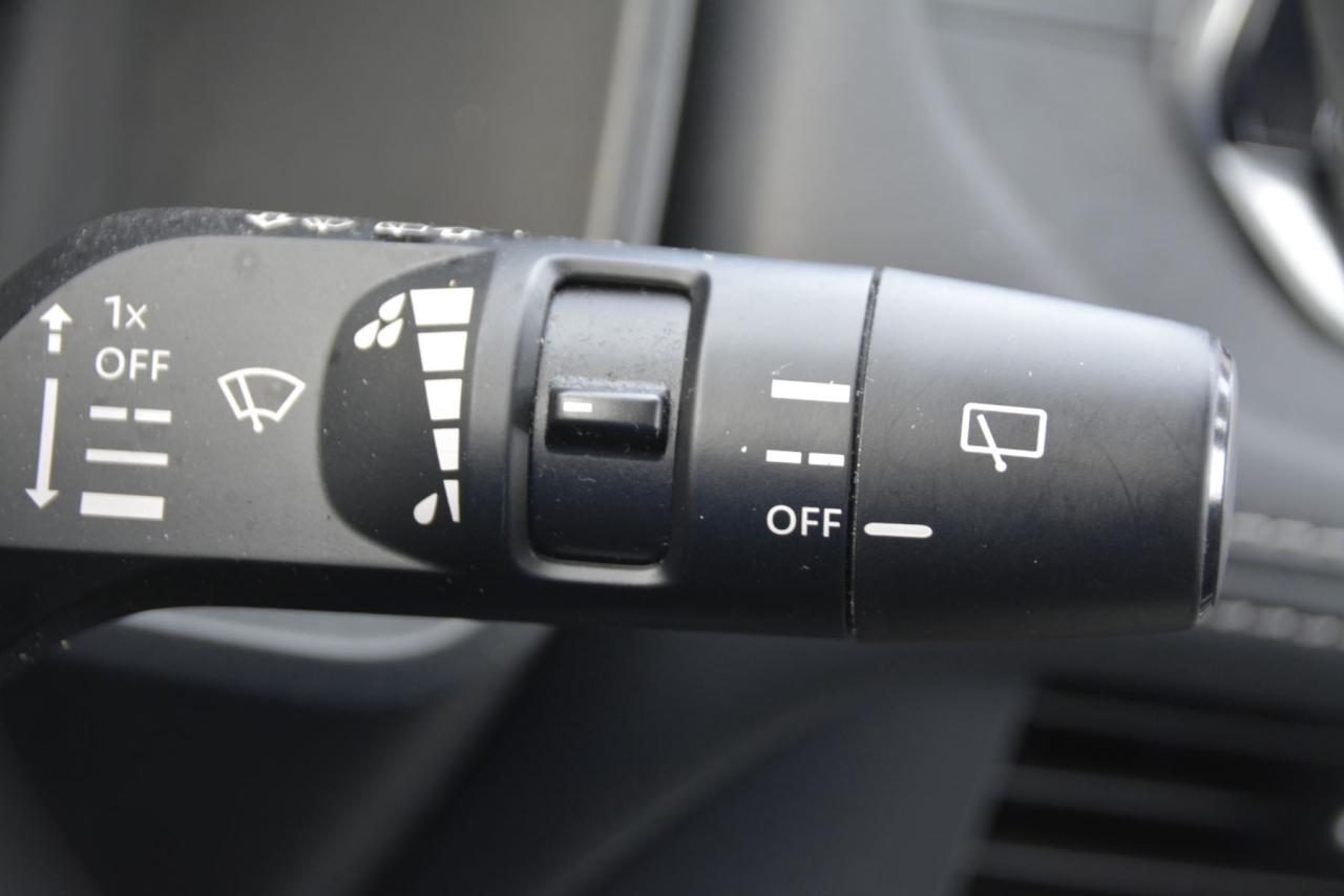 2023 Nissan Rogue AWD SV Moonroof Photo