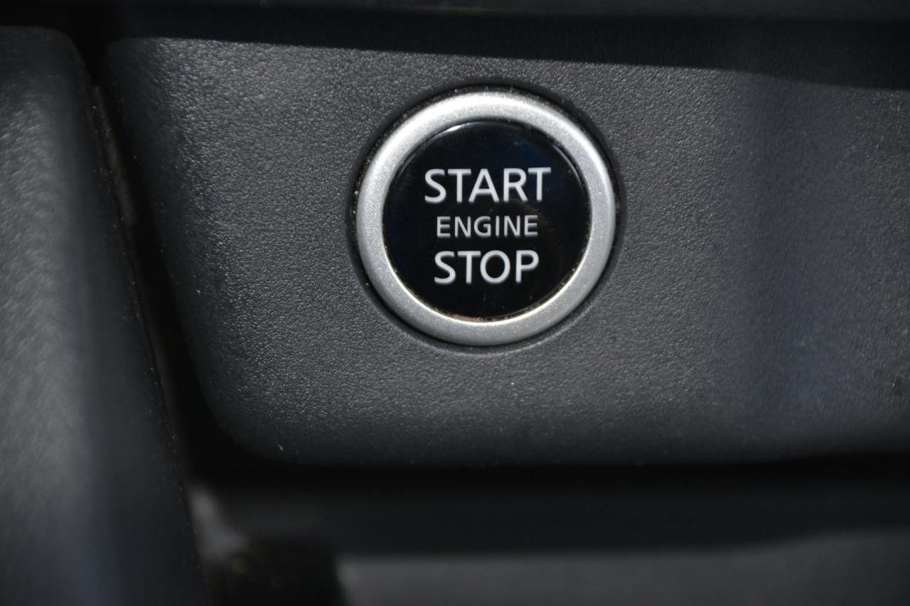 2023 Nissan Rogue AWD SV Moonroof Photo