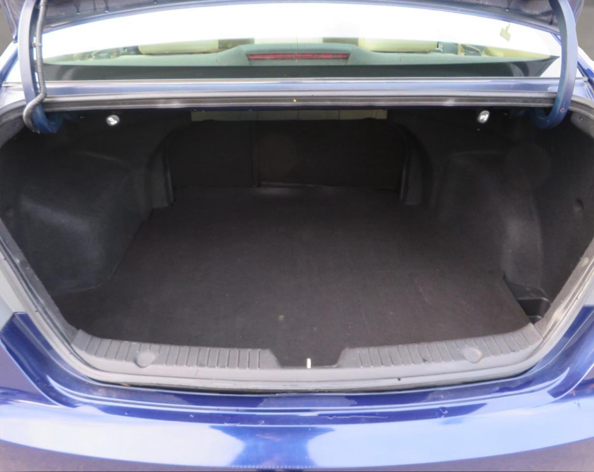 2011 Hyundai Sonata 4dr Sdn 2.4L Auto GLS Photo