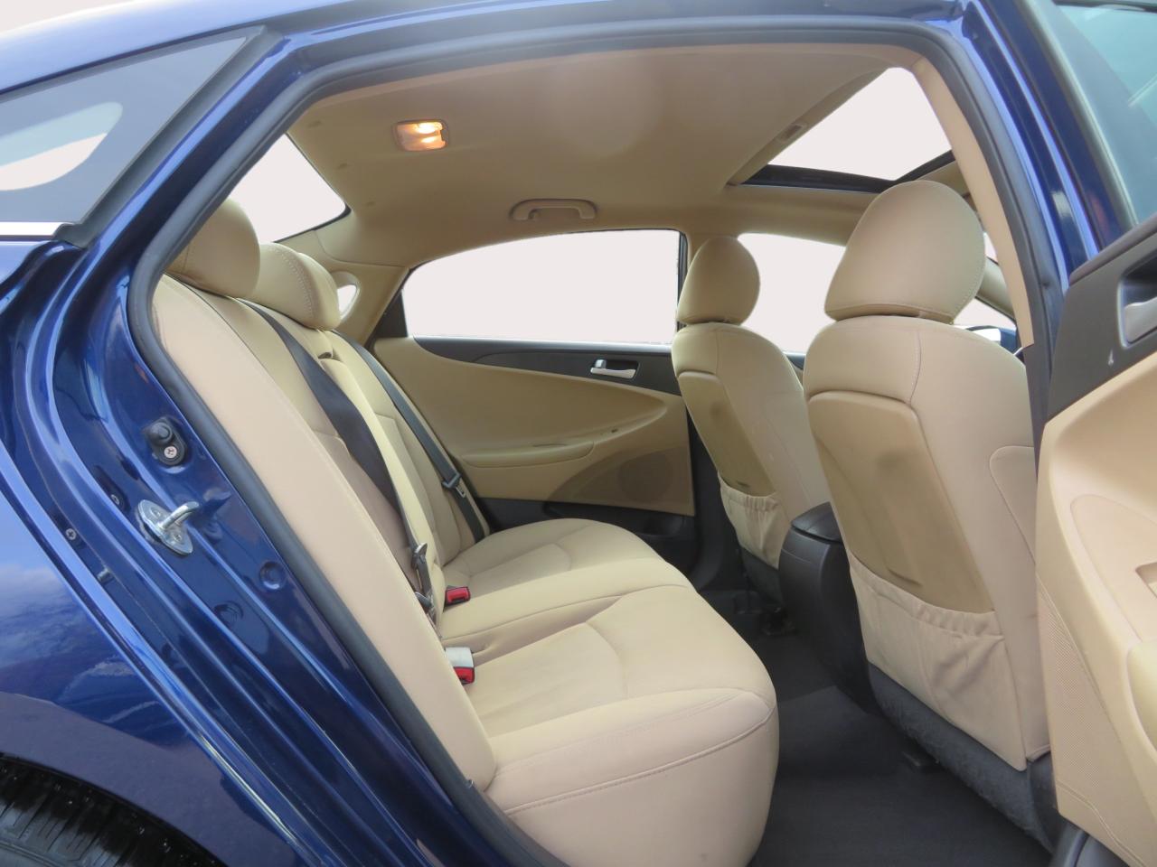 2011 Hyundai Sonata 4dr Sdn 2.4L Auto GLS Photo