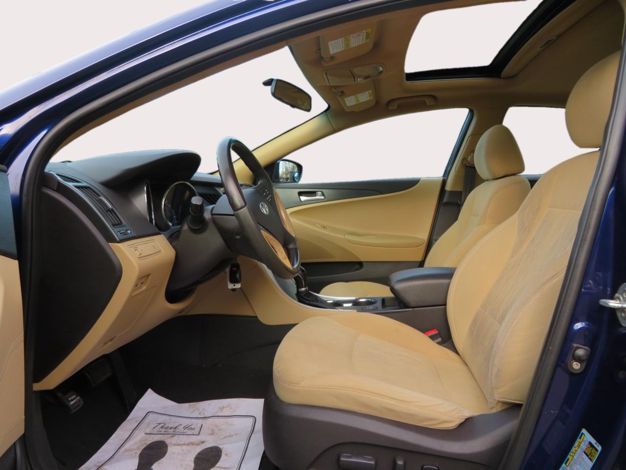 2011 Hyundai Sonata 4dr Sdn 2.4L Auto GLS Photo