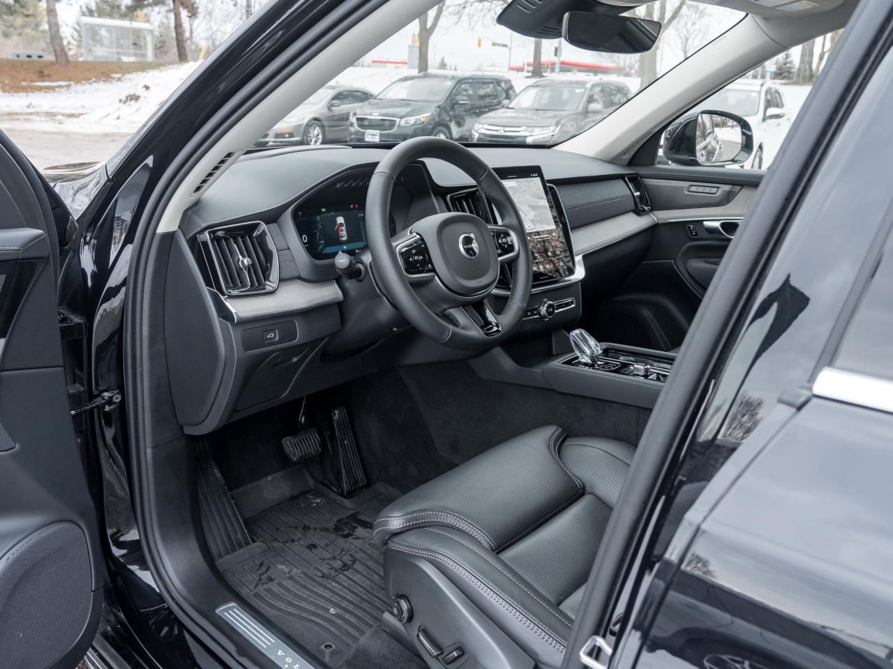 2025 Volvo XC90 2025.5 B6 AWD ULTRA Bright Theme 7-Seater  LOW KM Photo