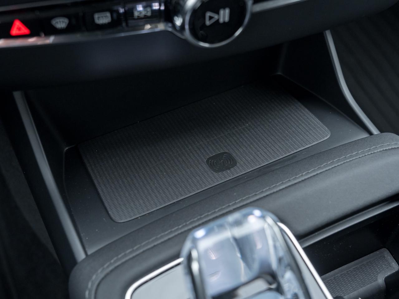 2025 Volvo XC90 2025.5 B6 AWD ULTRA Bright Theme 7-Seater  LOW KM Photo