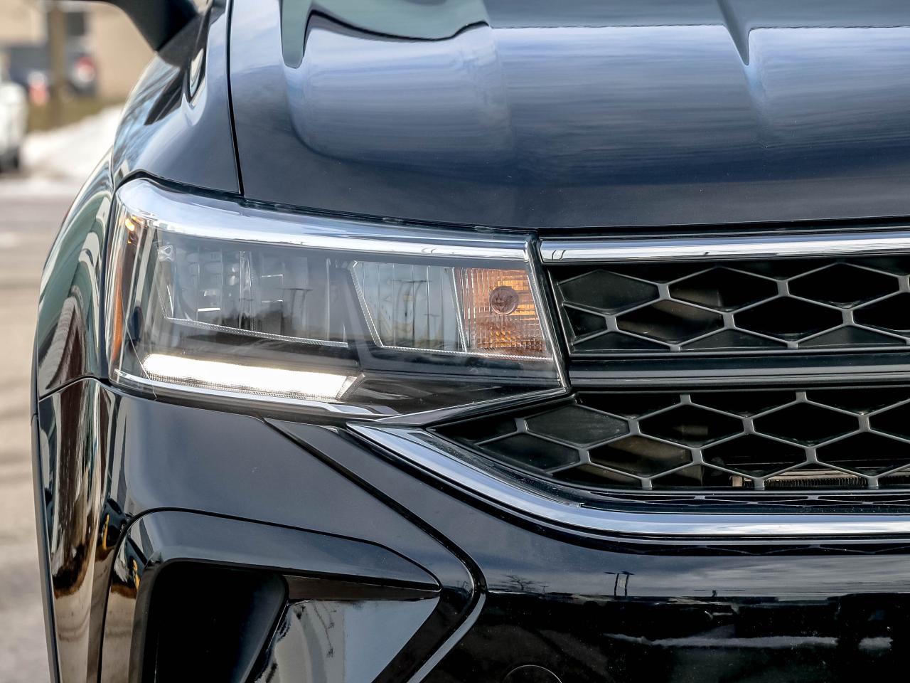 2024 Volkswagen Taos Trendline 4Motion Photo2