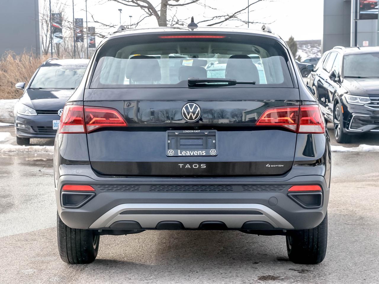 2024 Volkswagen Taos Trendline 4Motion Photo