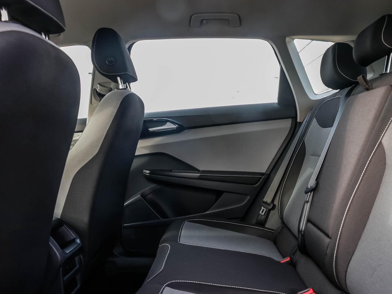 2024 Volkswagen Taos Trendline 4Motion Photo