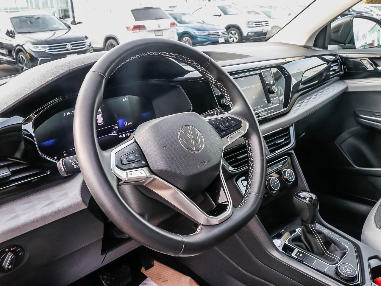 2024 Volkswagen Taos Trendline 4Motion Photo