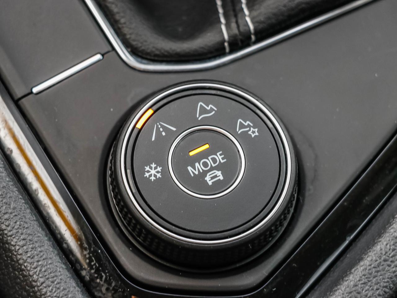 2024 Volkswagen Taos Trendline 4Motion Photo